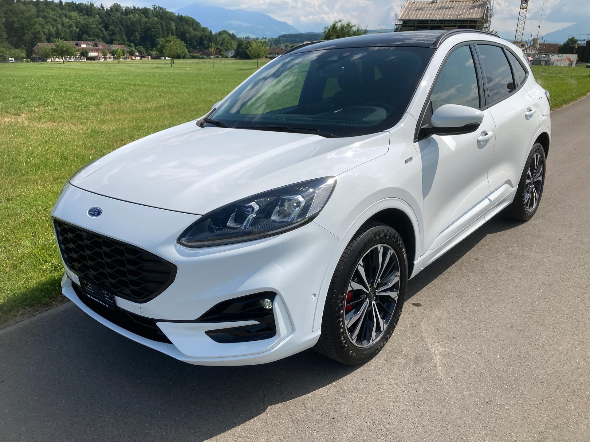 FORD Kuga 2.5 FHEV ST-Line X 4WD-image-0
