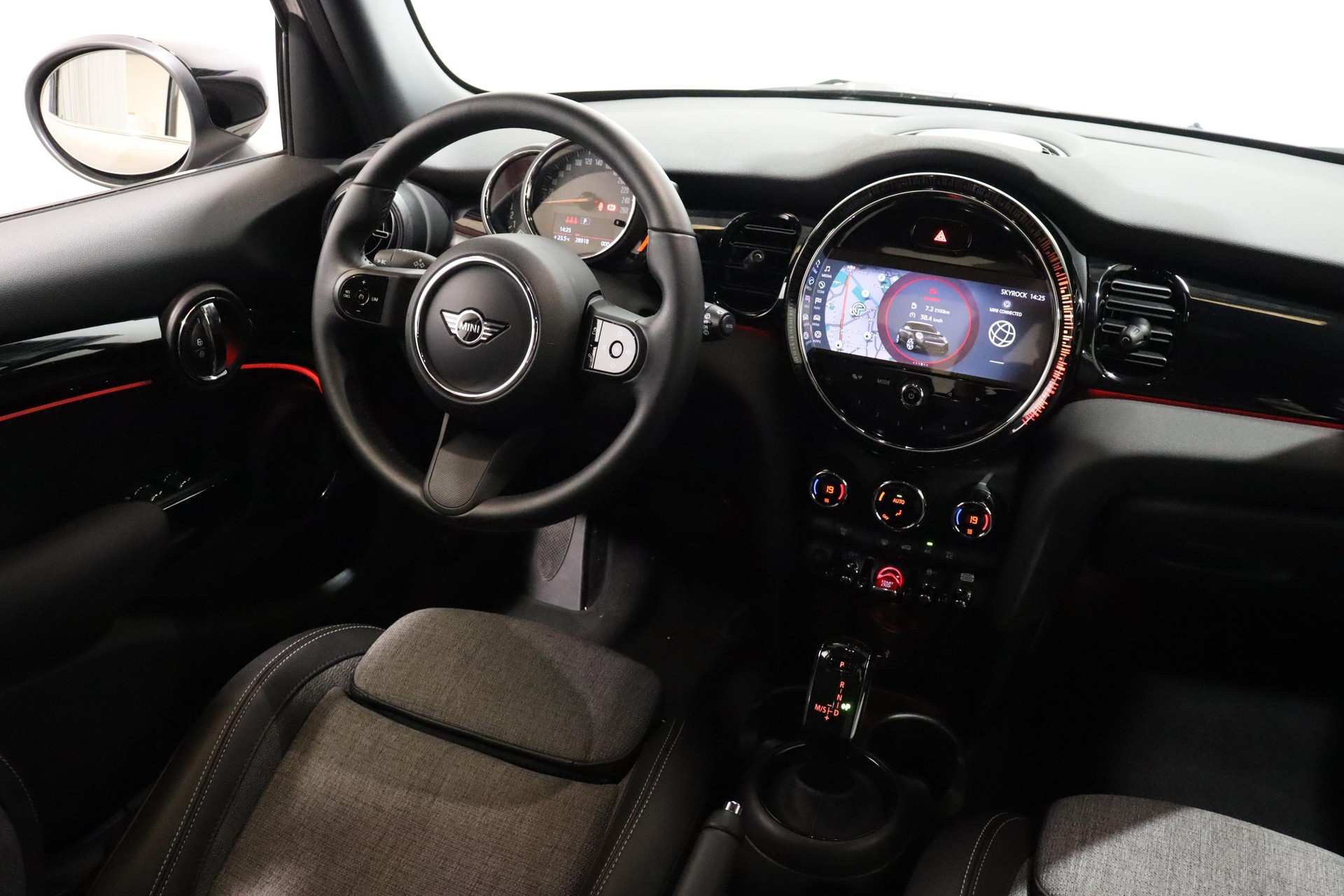 MINI F55 1.5i Cooper-image-8