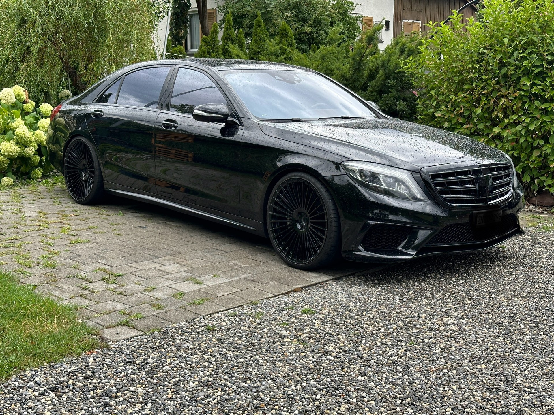 MERCEDES-BENZ S 63 AMG-image-0