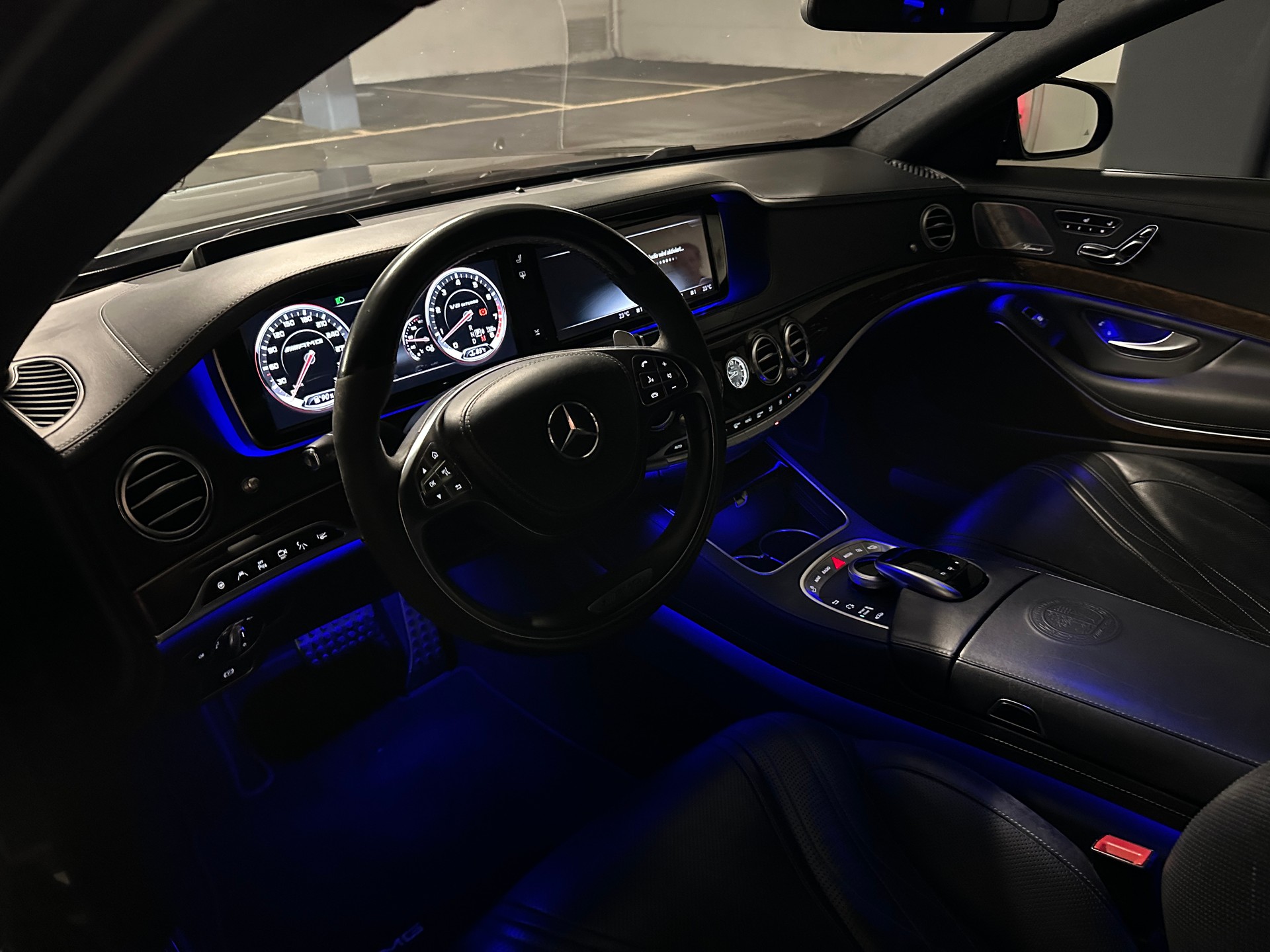 MERCEDES-BENZ S 63 AMG-image-4