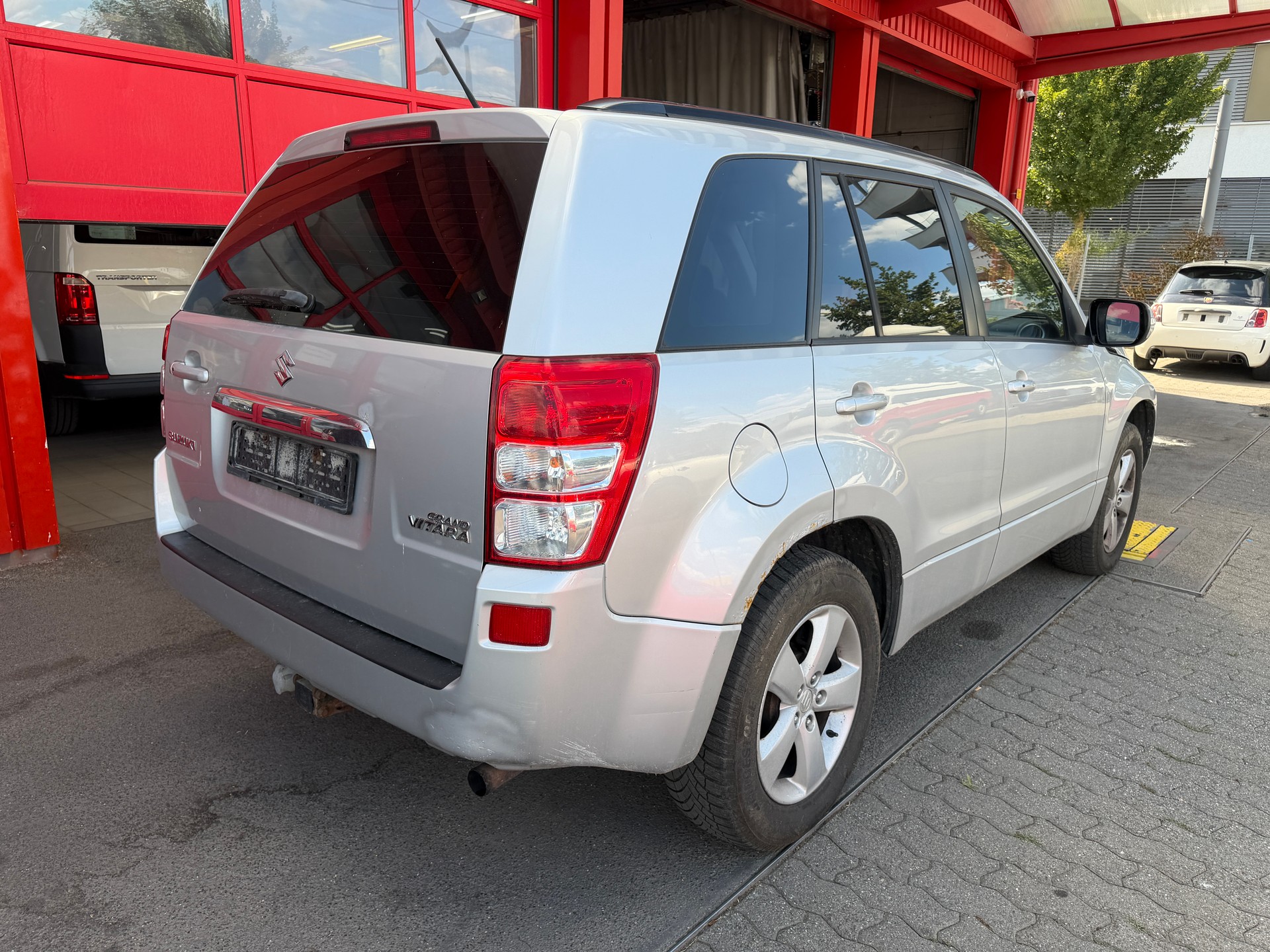 SUZUKI Grand Vitara 2.4 16V GL Top Barry Automatic-image-6