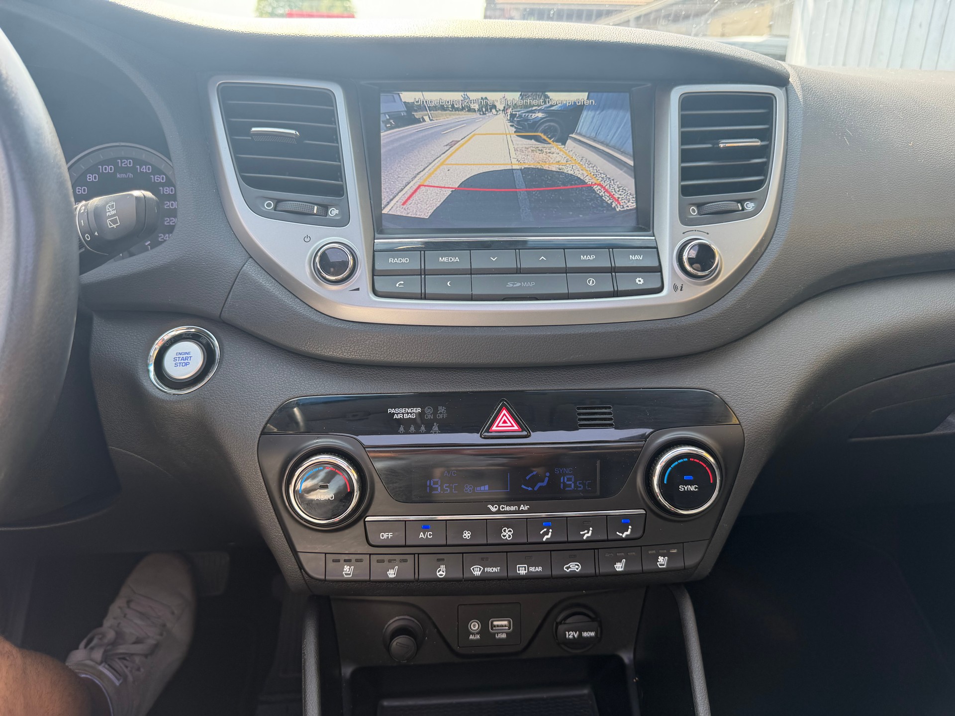 HYUNDAI Tucson 2.0 CRDI Vertex 4WD Automatic-image-9