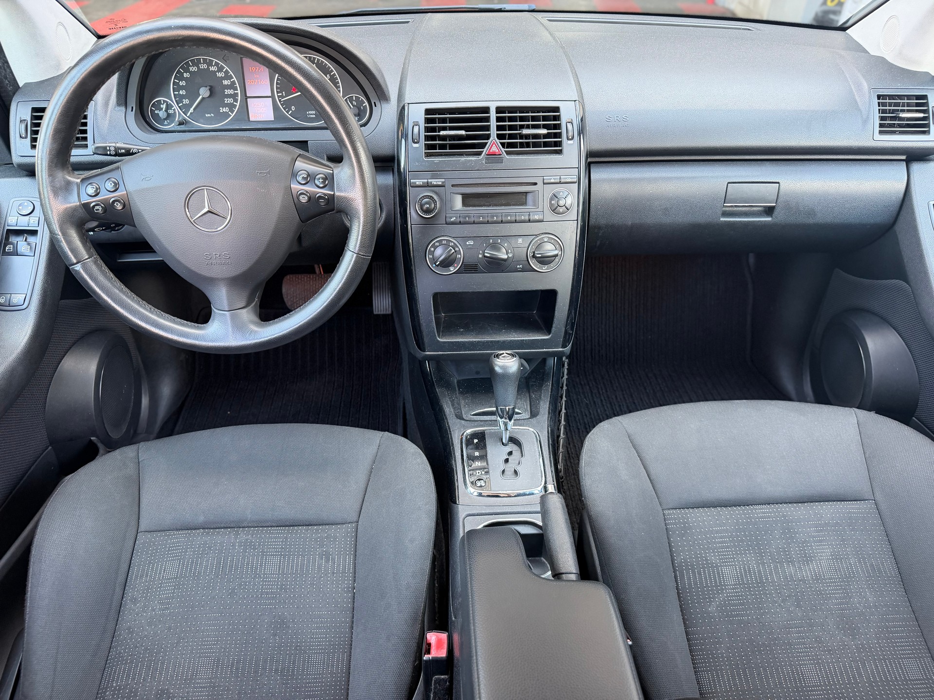MERCEDES-BENZ A 160 (150) Elégance Autotronic-image-6