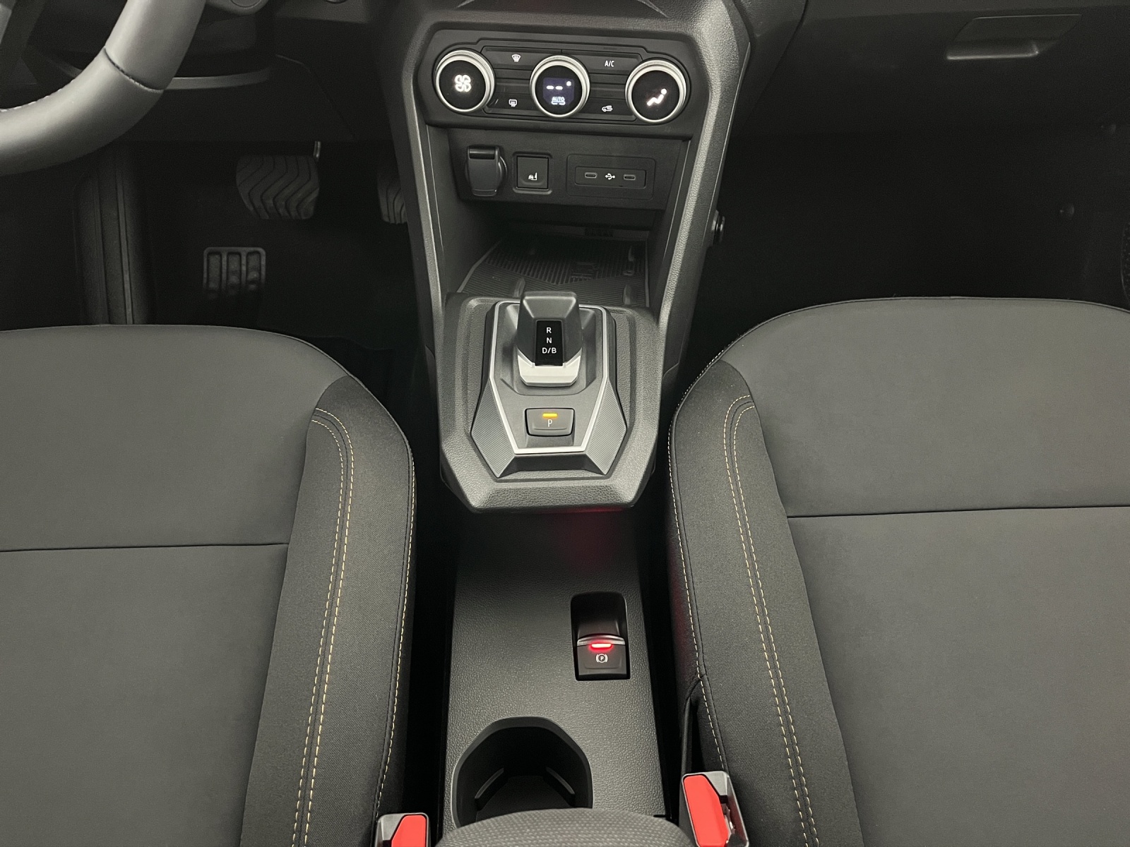 DACIA Jogger 1.8 Hybrid Extreme 7P-image-12