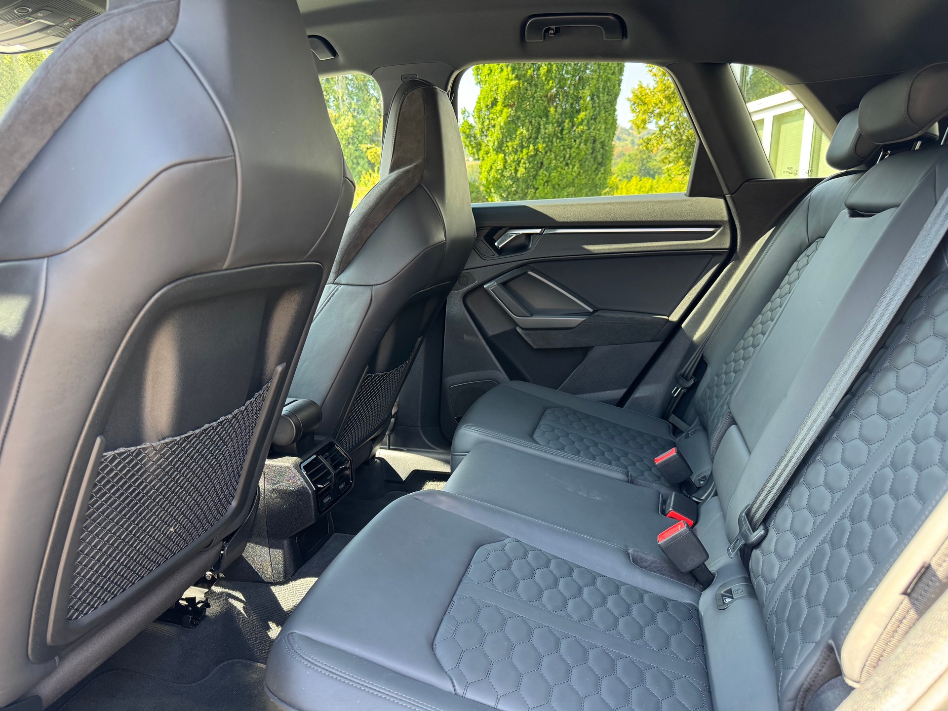 AUDI RS Q3 2.5 TFSI quattro S tronic-image-17