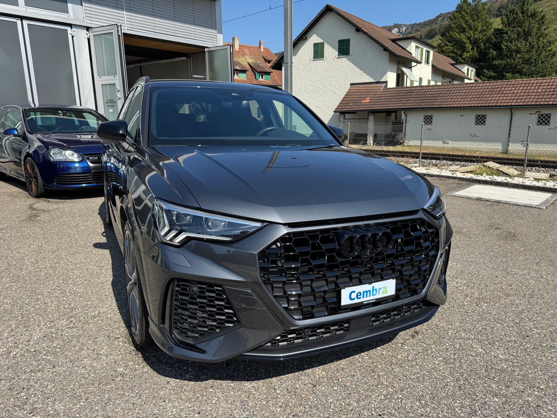 AUDI RS Q3 2.5 TFSI quattro S tronic-image-10