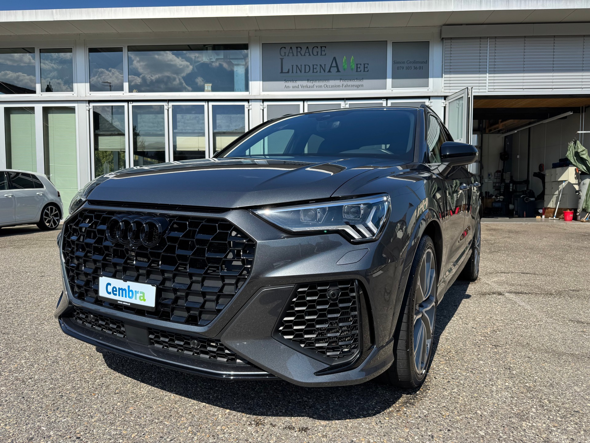 AUDI RS Q3 2.5 TFSI quattro S tronic-image-1
