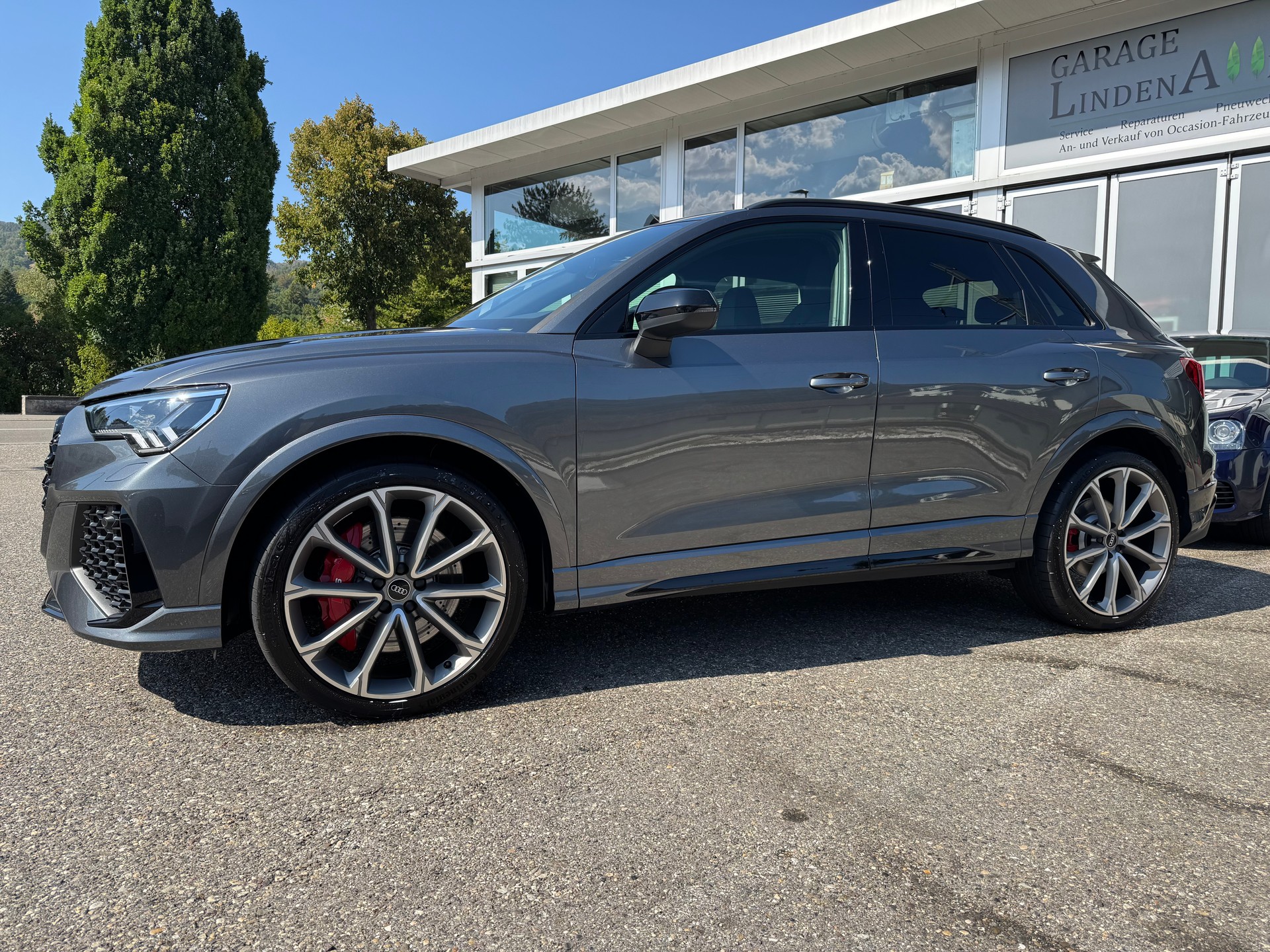 AUDI RS Q3 2.5 TFSI quattro S tronic-image-3