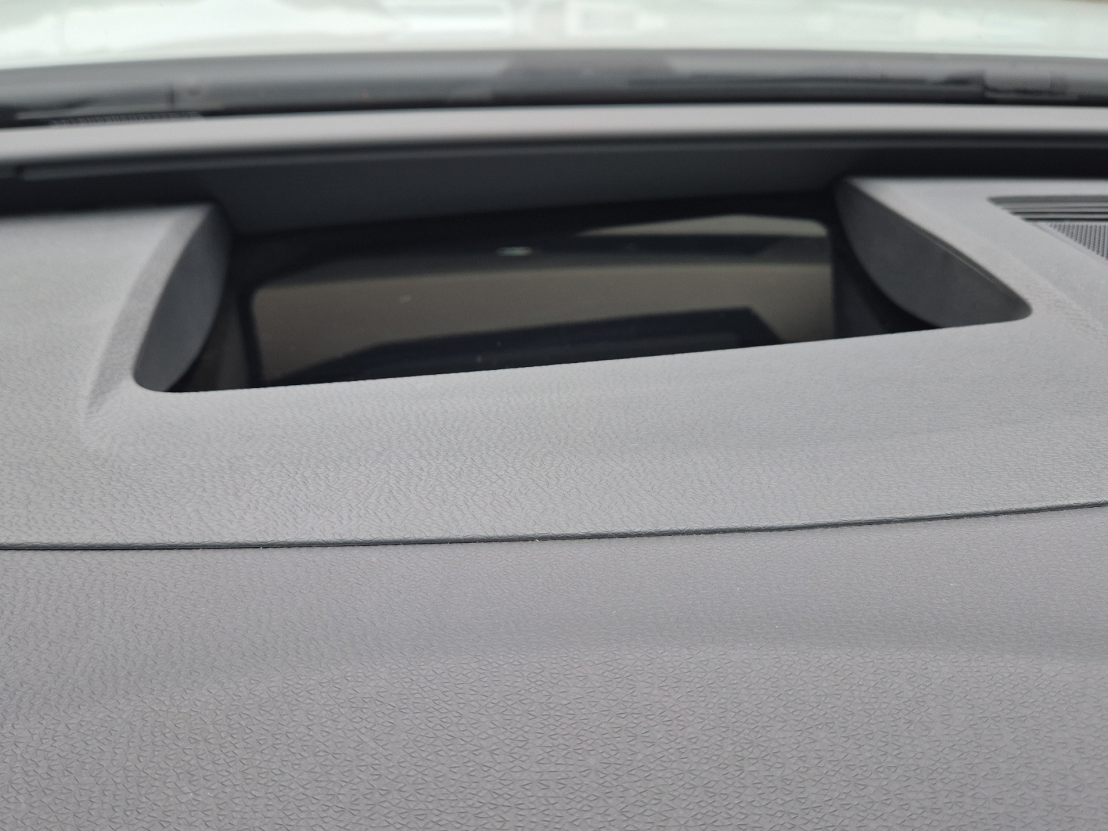 VW ID.7 Pro 77 kWh Pro*Head up Display*Panoramadach*360°Kamera*Anhängerkupplung*-image-12