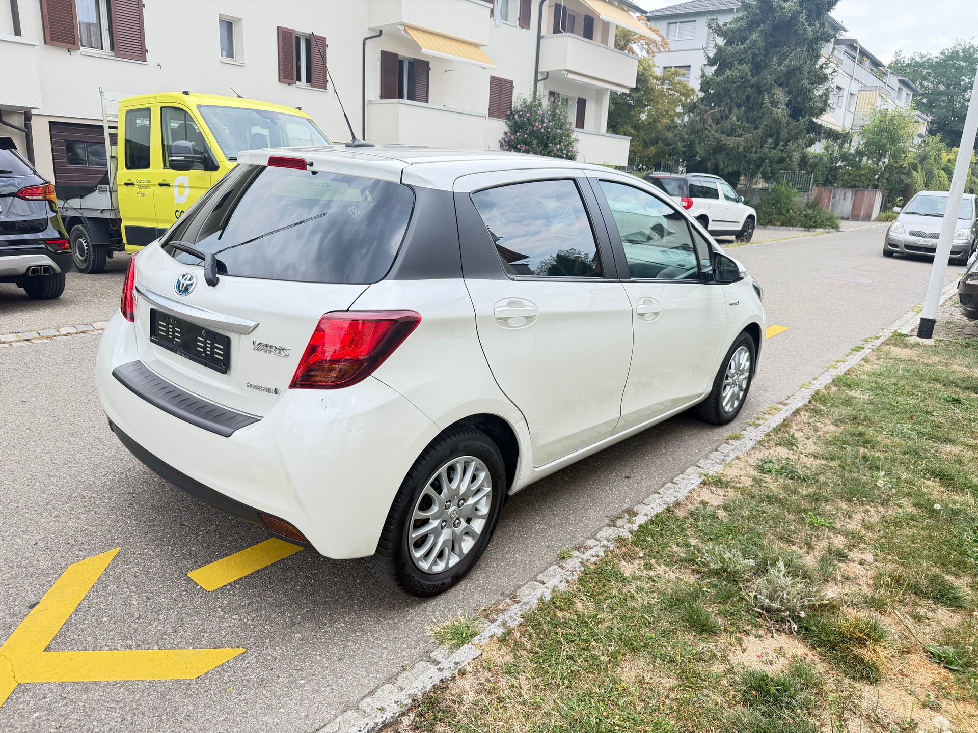 TOYOTA Yaris 1.5 VVT-i Hybrid Swiss Trend e-CVT/ FRISCH AB MFK. 11. 08. 2026. & SERVICE-image-5