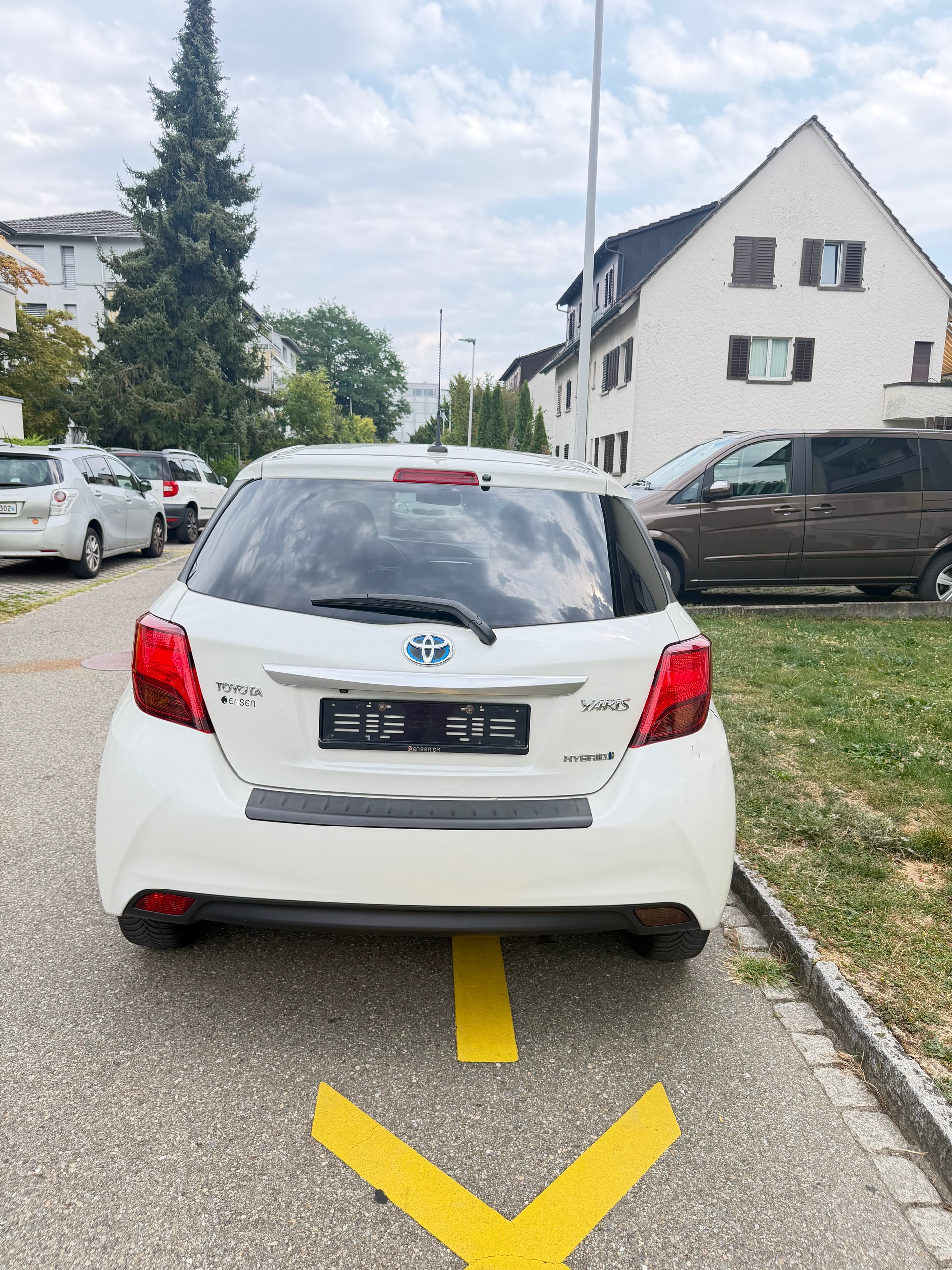 TOYOTA Yaris 1.5 VVT-i Hybrid Swiss Trend e-CVT/ FRISCH AB MFK. 11. 08. 2026. & SERVICE-image-4