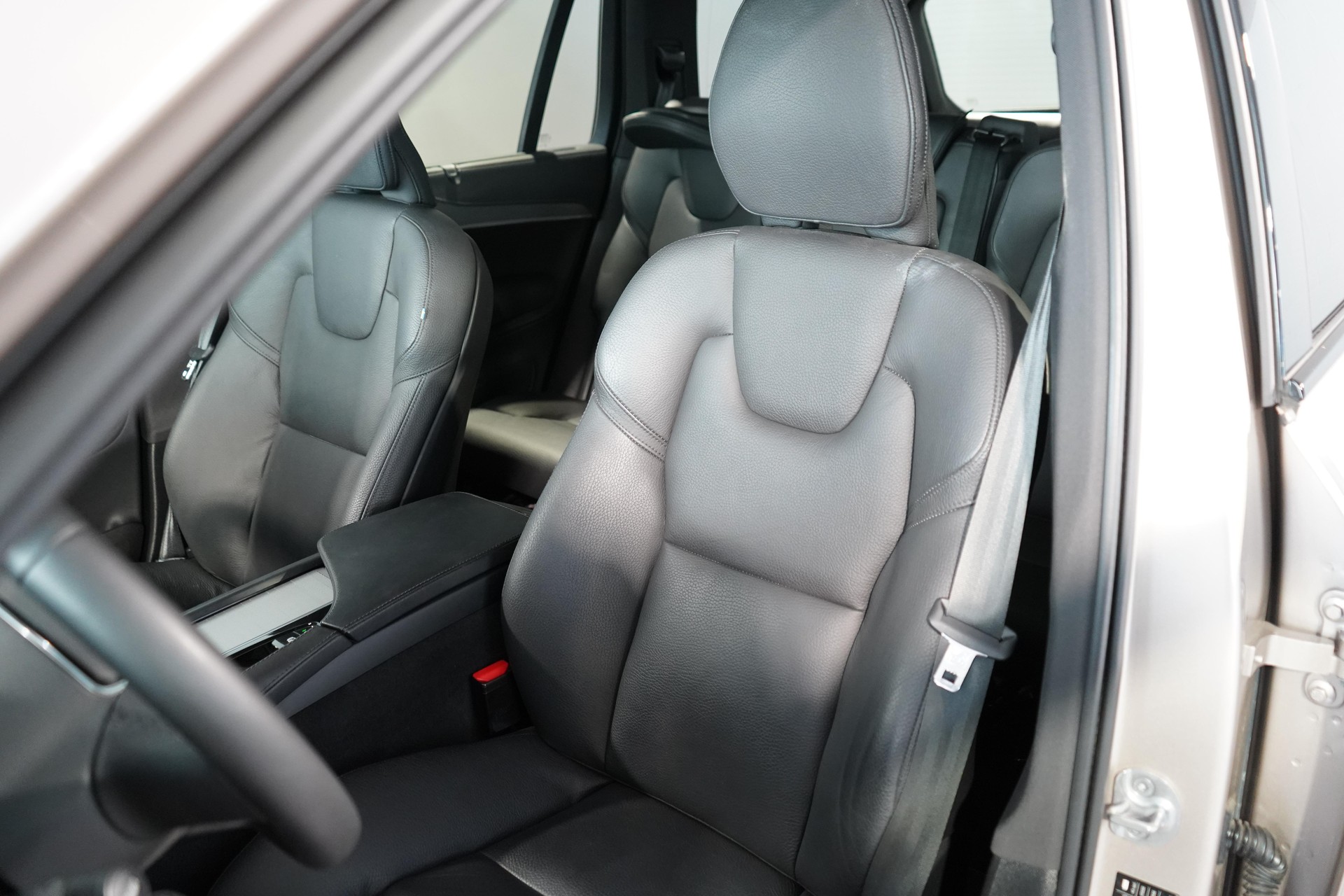 VOLVO XC90 2.0 B5 MH Plus Dark 7P. AWD-image-5
