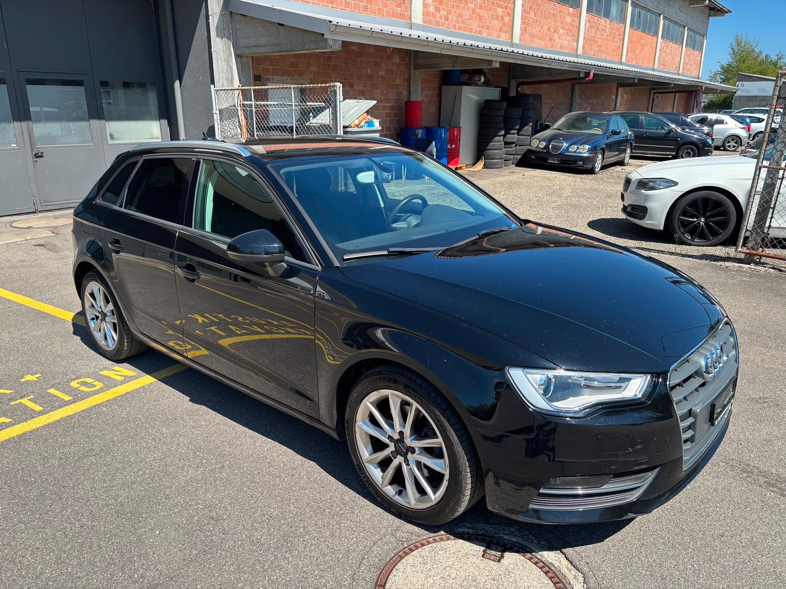AUDI A3 Sportback 1.4 TFSI Ambition-image-1