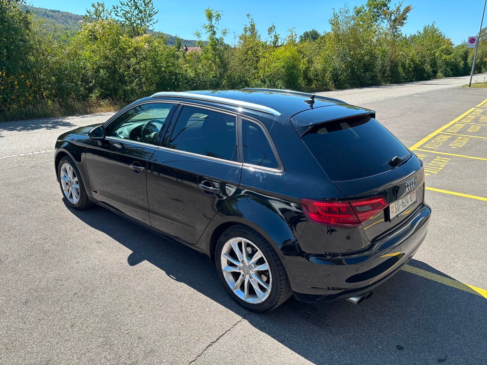 AUDI A3 Sportback 1.4 TFSI Ambition-image-2