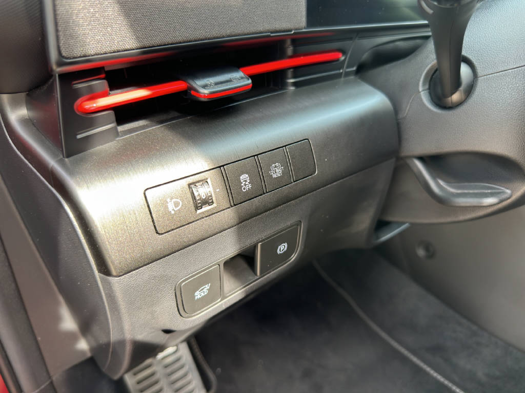 HYUNDAI KONA 1.6 GDi Hybrid N-Line-image-18