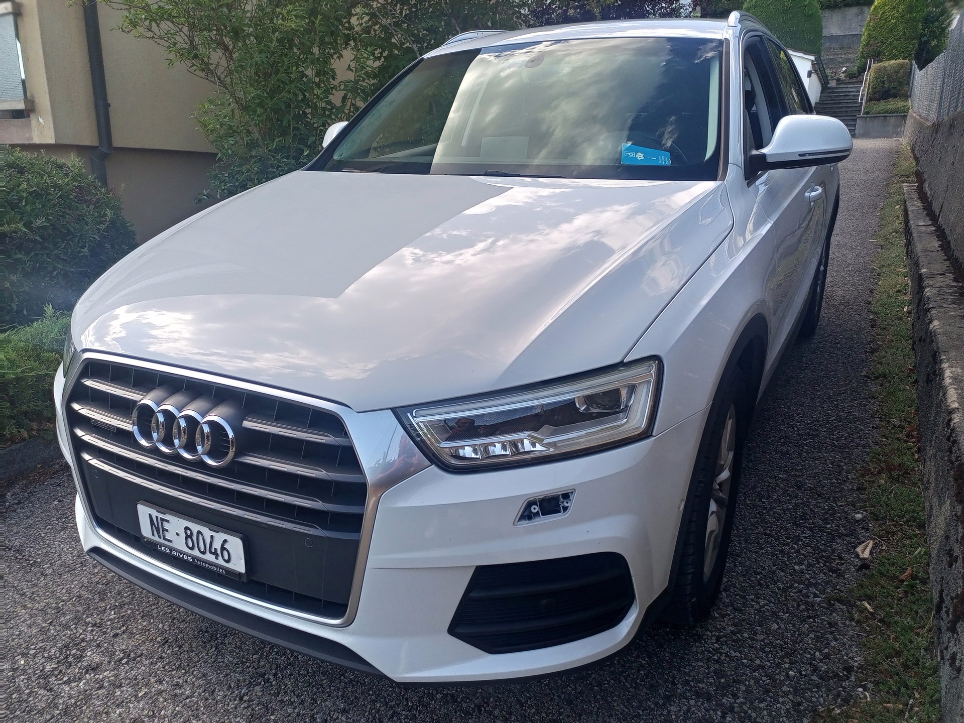 AUDI Q3 2.0 TDI quattro S-tronic-image-1