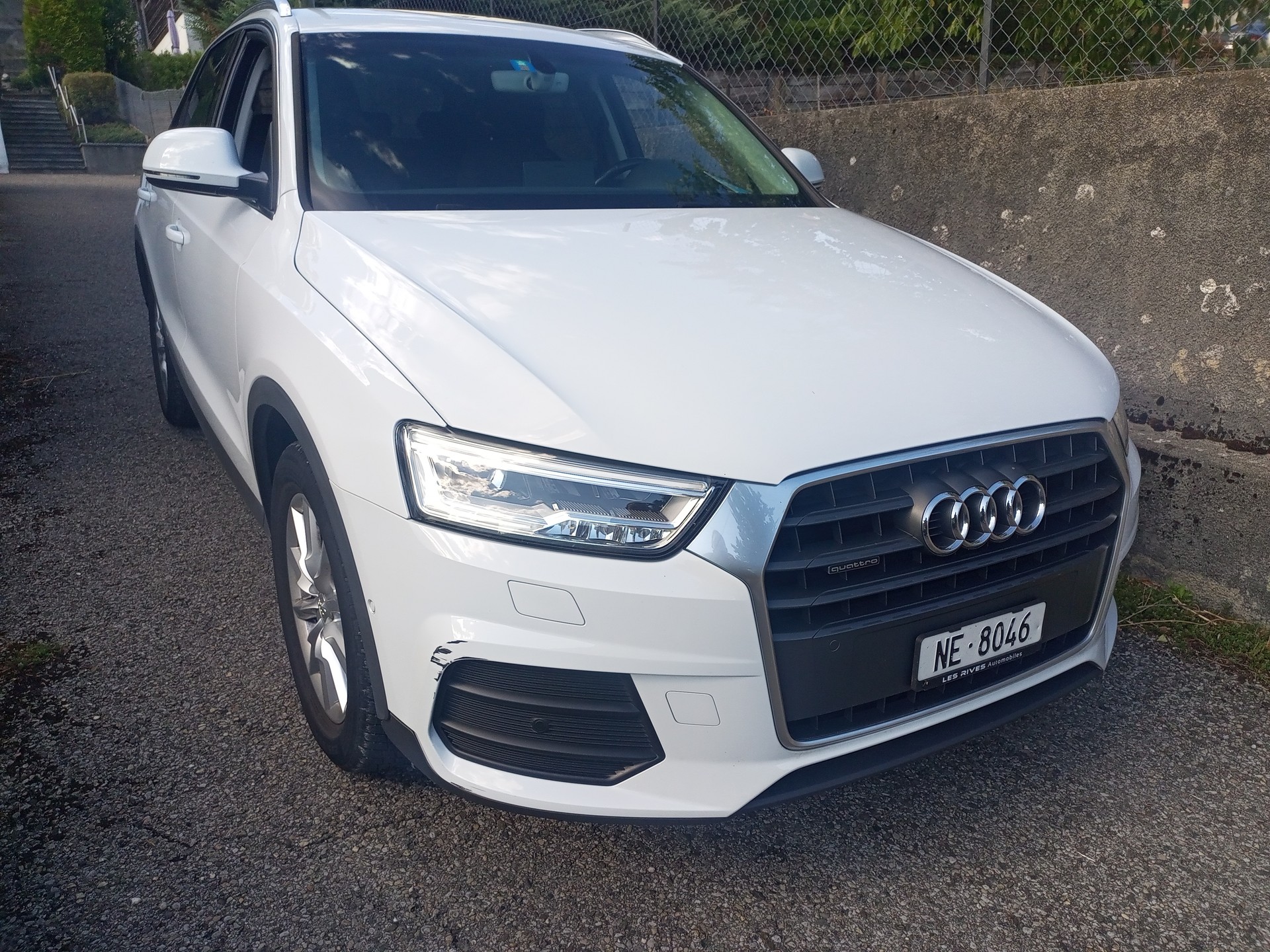 AUDI Q3 2.0 TDI quattro S-tronic-image-2