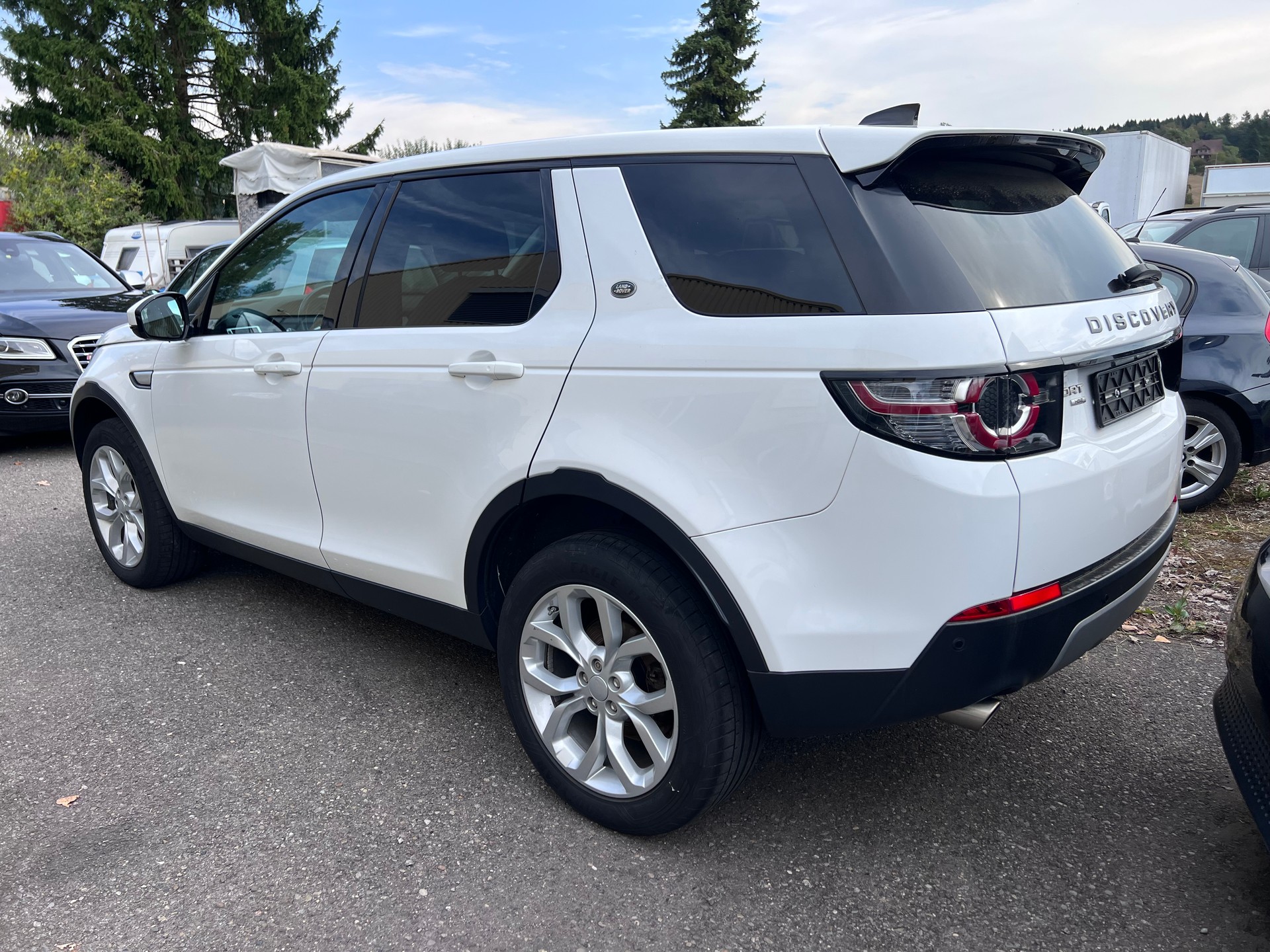LAND ROVER Discovery Sport 2.0 TD4 HSE-image-3