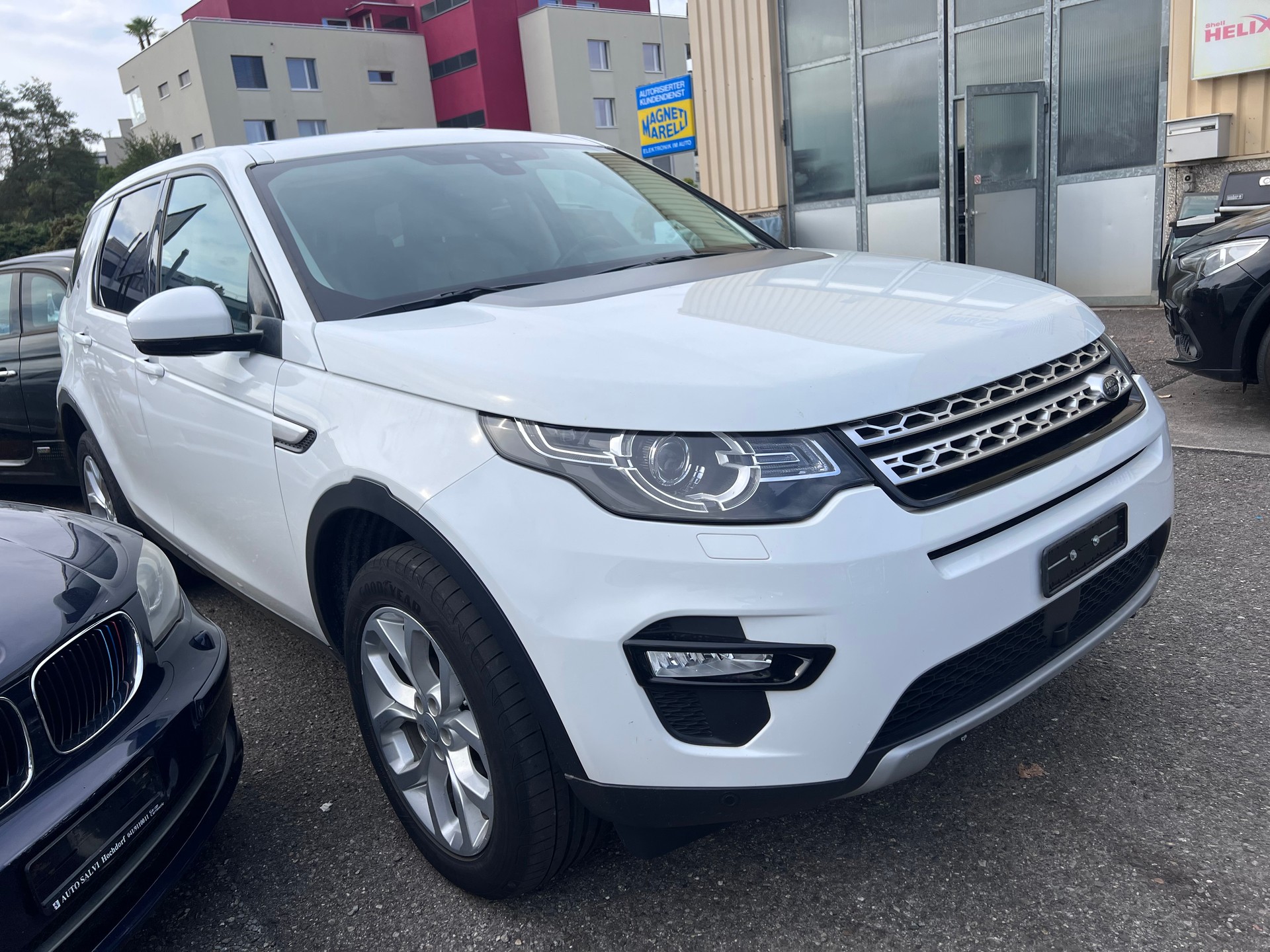 LAND ROVER Discovery Sport 2.0 TD4 HSE-image-1