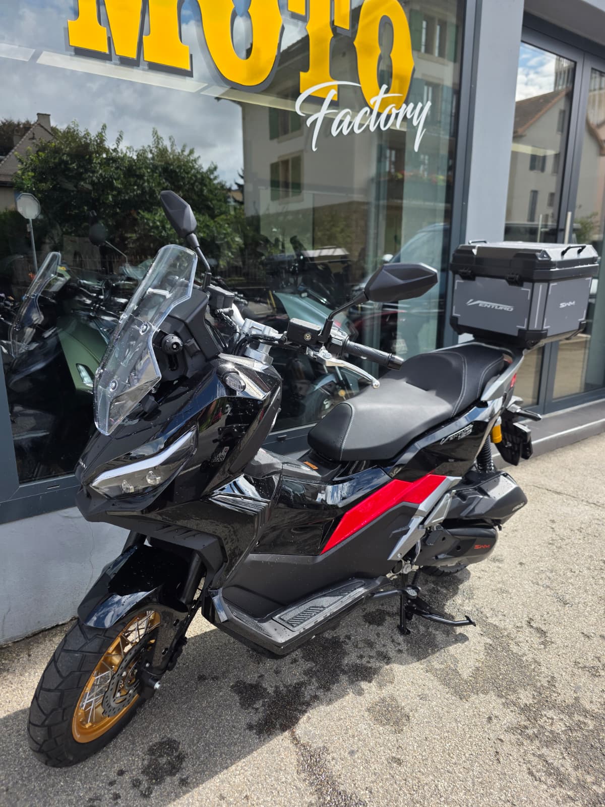 SWM VENTURO 125-showroom-element-2