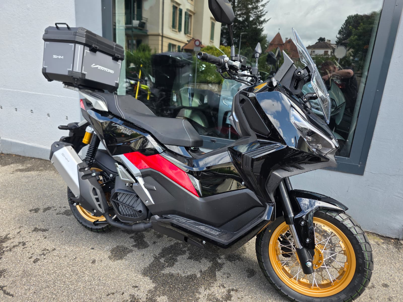 SWM VENTURO 125-showroom-element-1