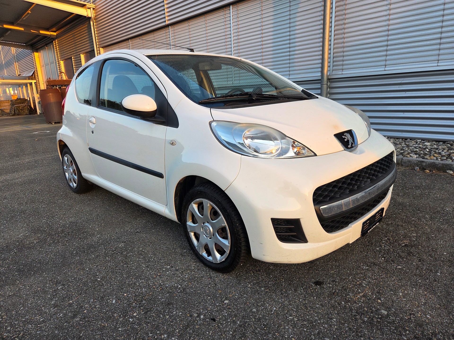 PEUGEOT 107 1.0 Urban-image-0