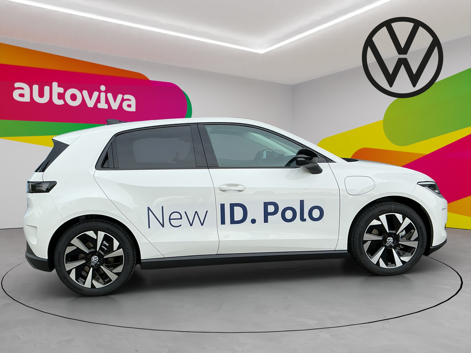 VW ID.Polo 52 kWh Life Edition One-showroom-element-3