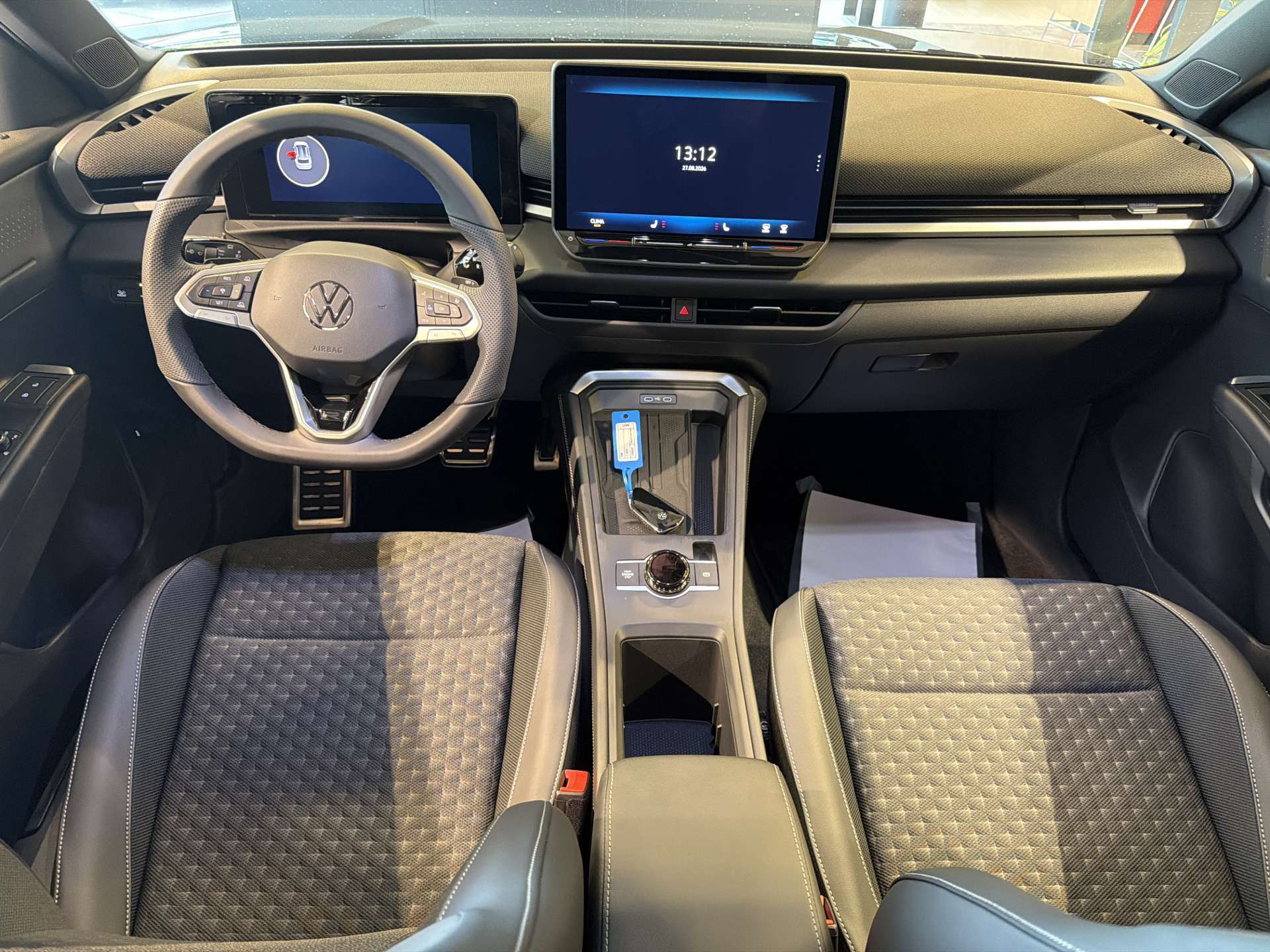 VW T-Roc 1.5 eTSi mHEV R-Line DSG-Automat-image-14