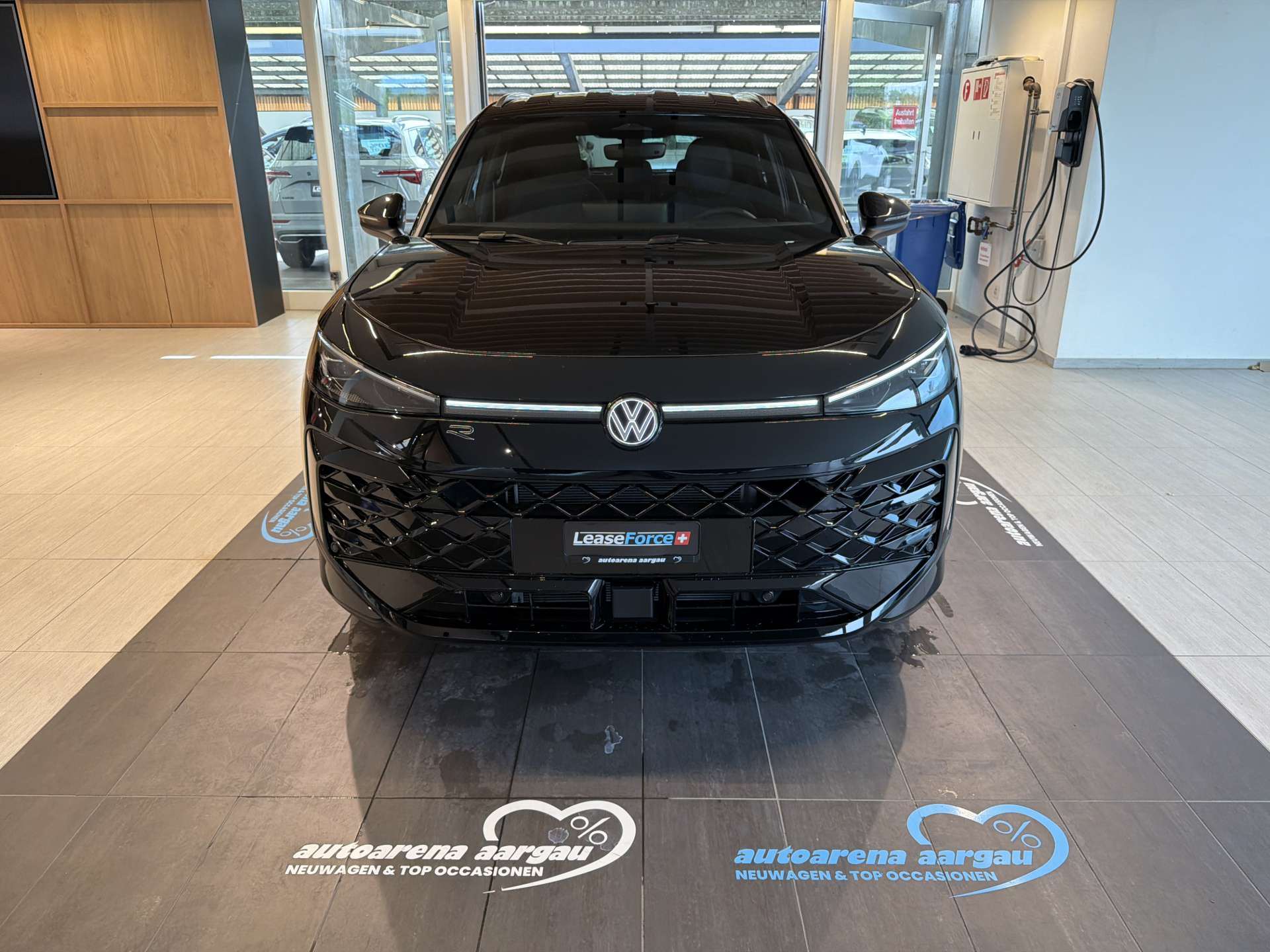 VW T-Roc 1.5 eTSi mHEV R-Line DSG-Automat-image-10