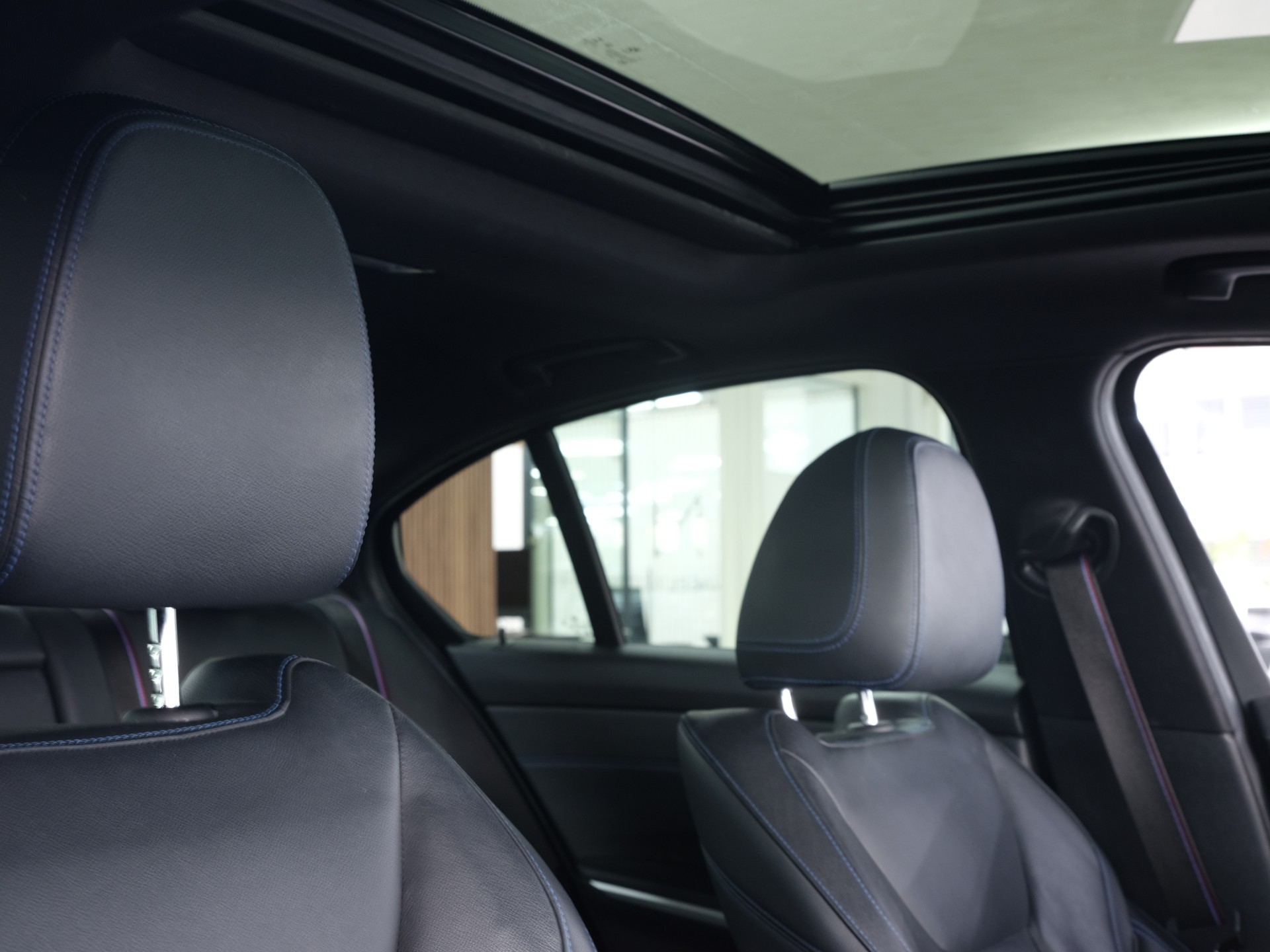 BMW M340i xDrive Steptronic *Sportabgassanlage* *360 Kamera* *Harman & Kardon*-image-30