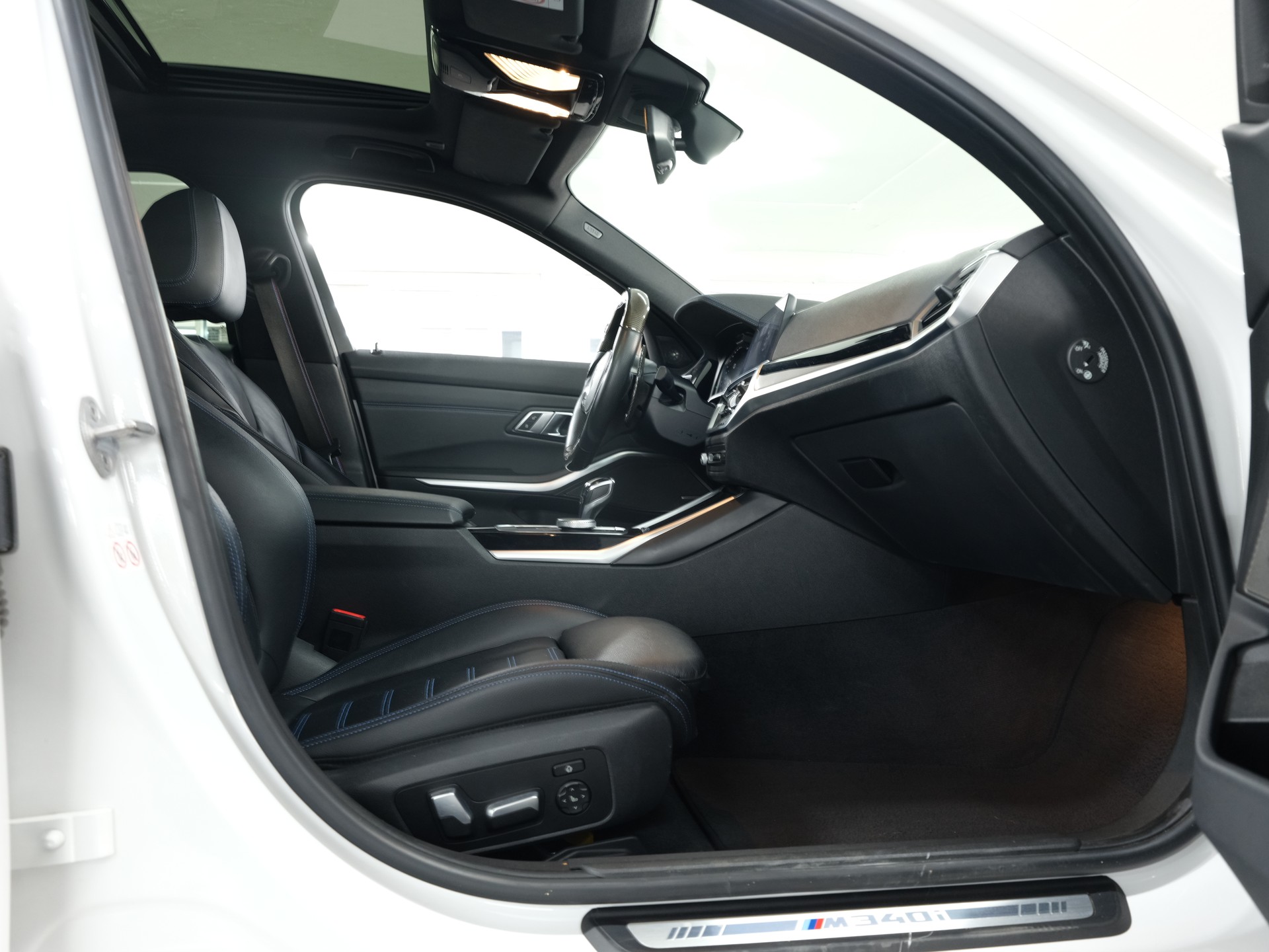 BMW M340i xDrive Steptronic *Sportabgassanlage* *360 Kamera* *Harman & Kardon*-image-28