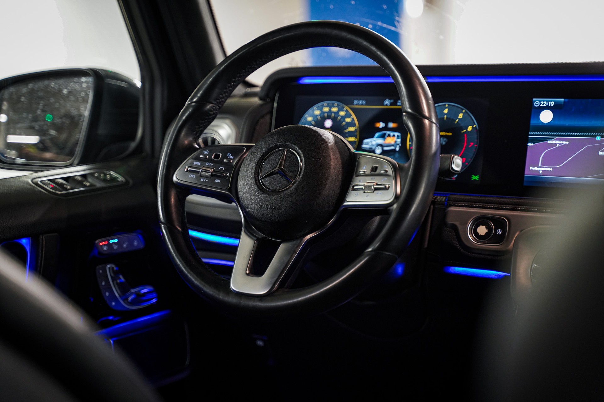 MERCEDES-BENZ G 500 AMG Line 9G-Tronic-image-8