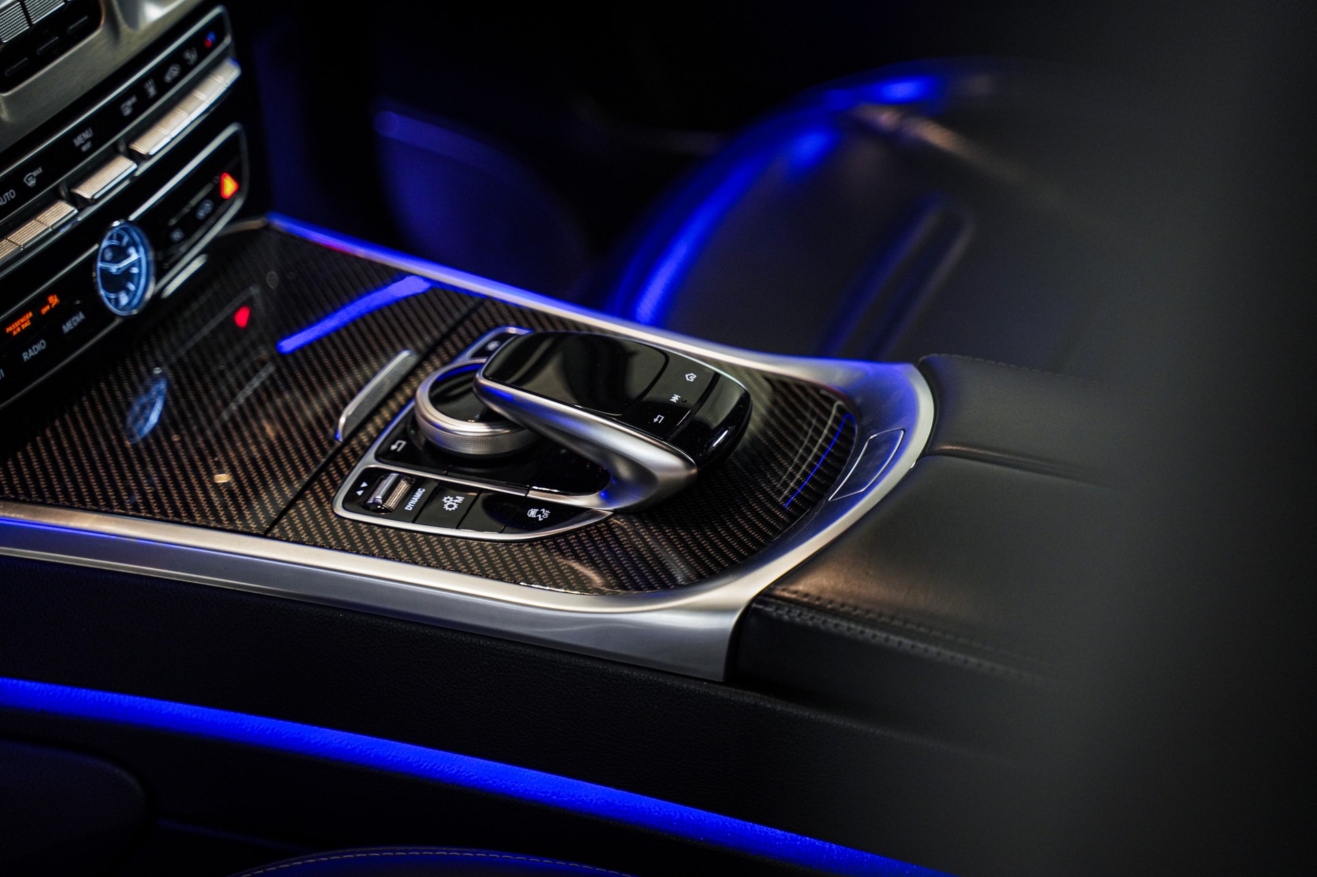 MERCEDES-BENZ G 500 AMG Line 9G-Tronic-image-6