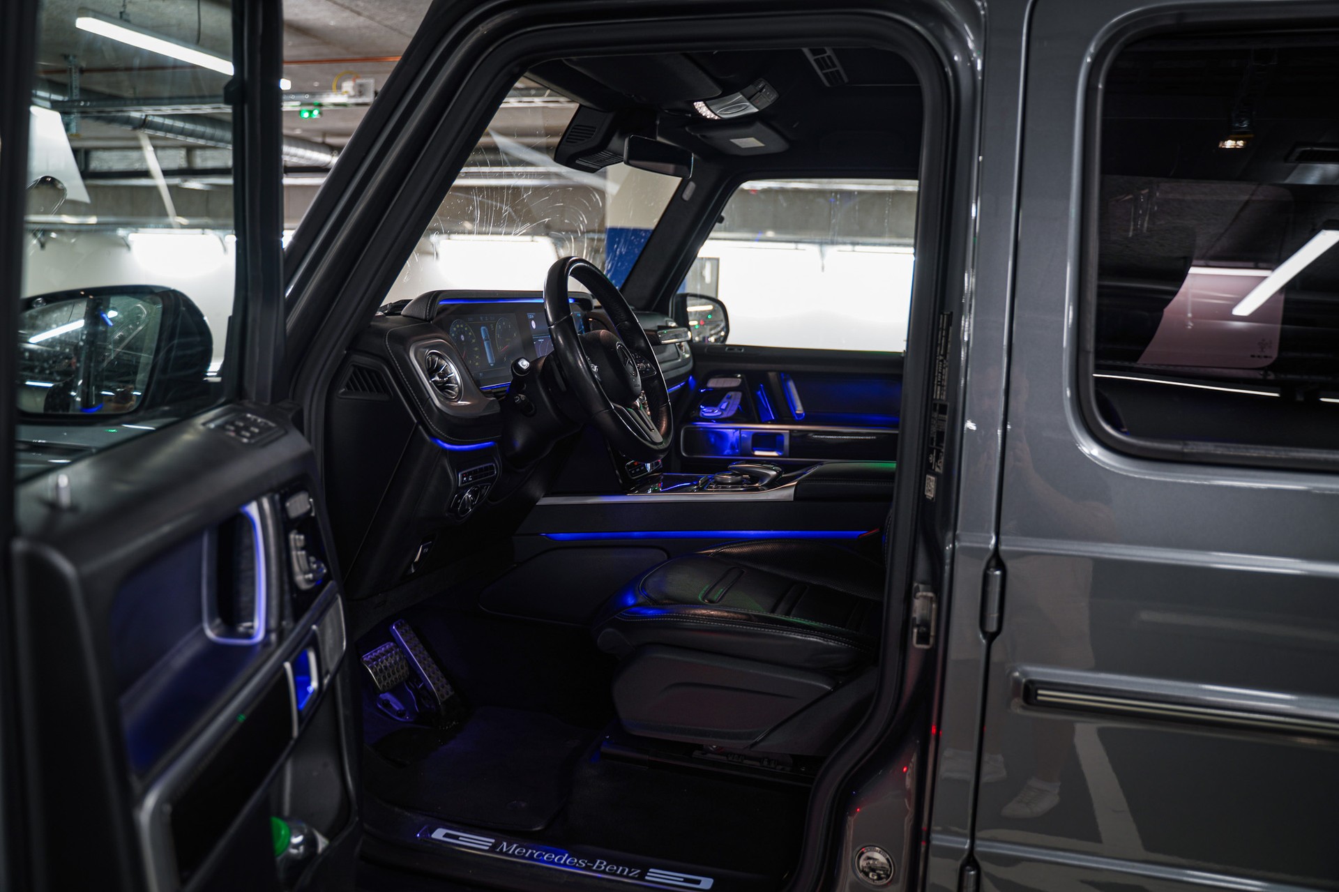 MERCEDES-BENZ G 500 AMG Line 9G-Tronic-image-4
