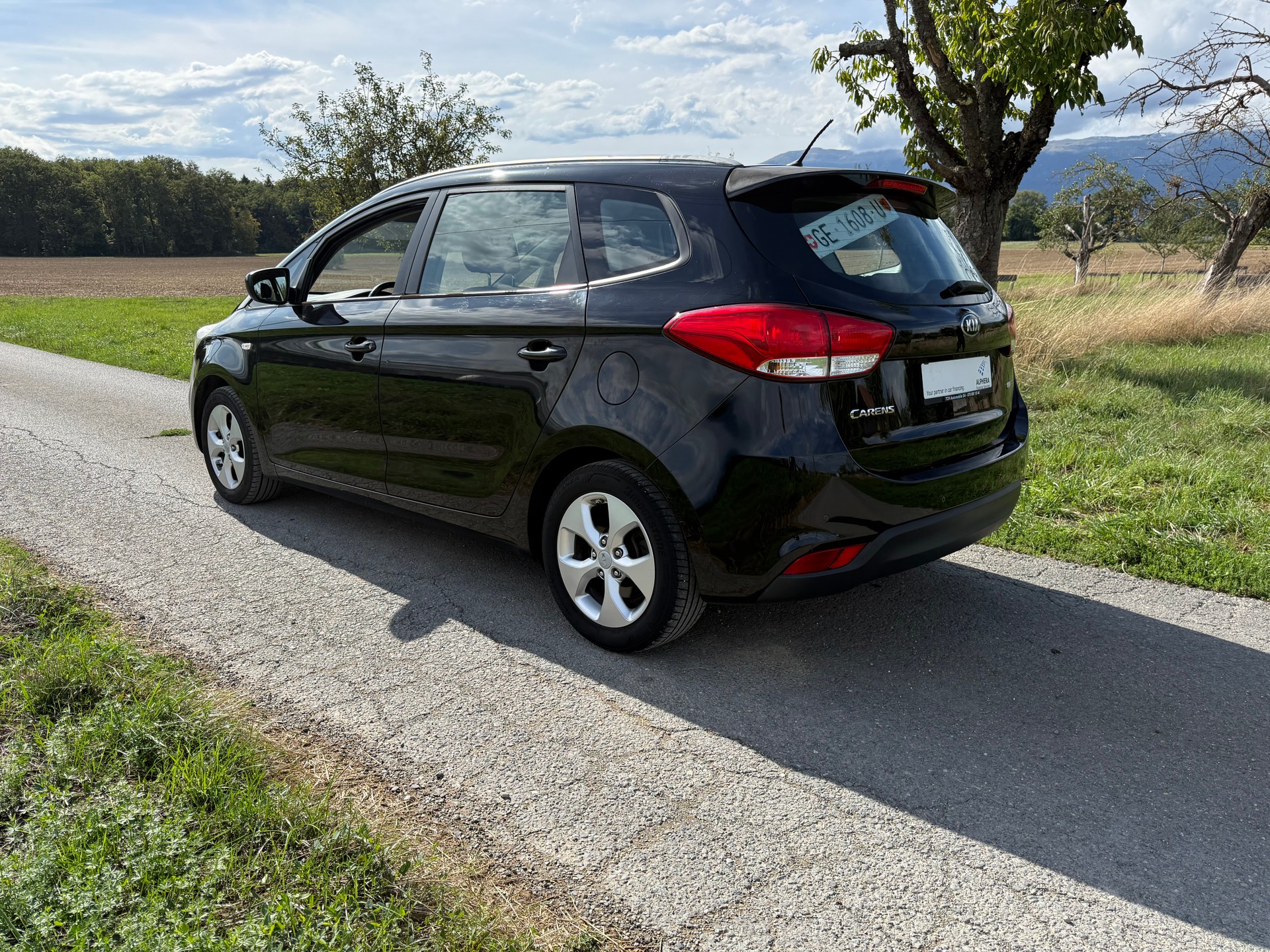 KIA Carens 1.6 GDI Dynamyc Edition 7 Place-image-3