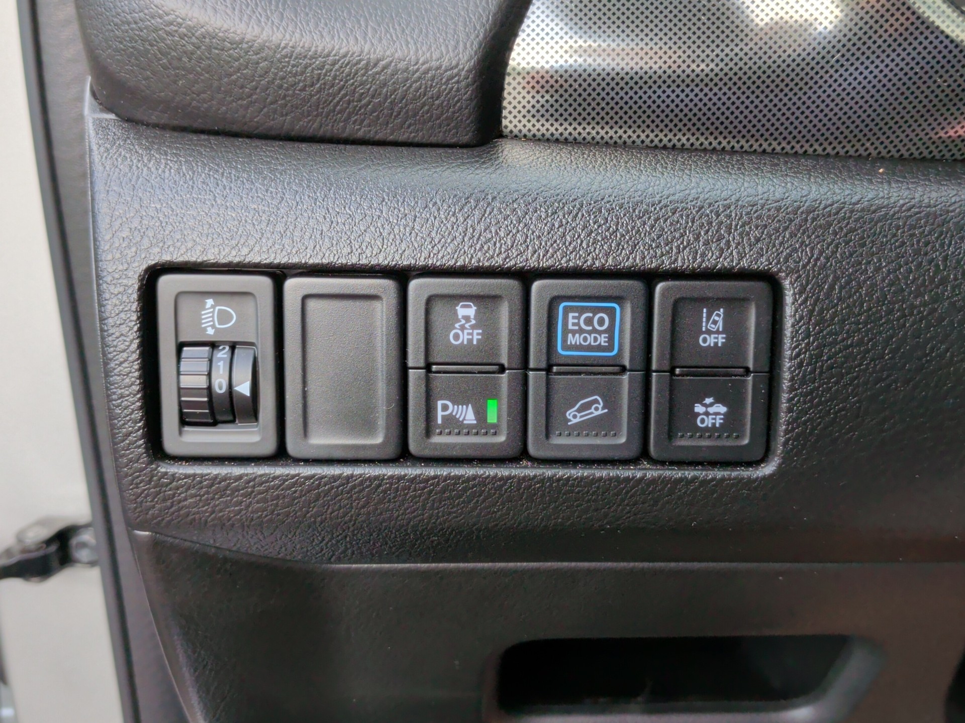 SUZUKI Vitara 1.5 Hybrid Piz Sulai Top 4x4 AGS-image-16