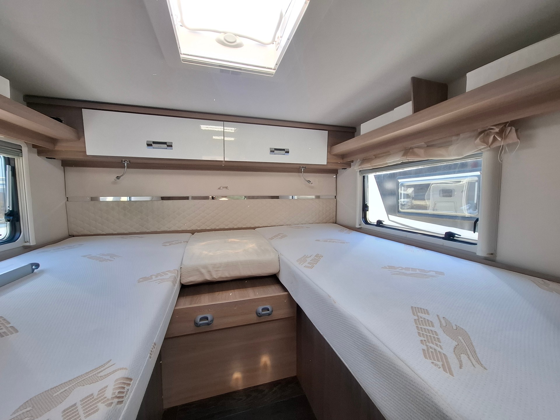 LAIKA KOSMO 209 - Einzelbett & Hubbett! ab MFK & Service-image-12