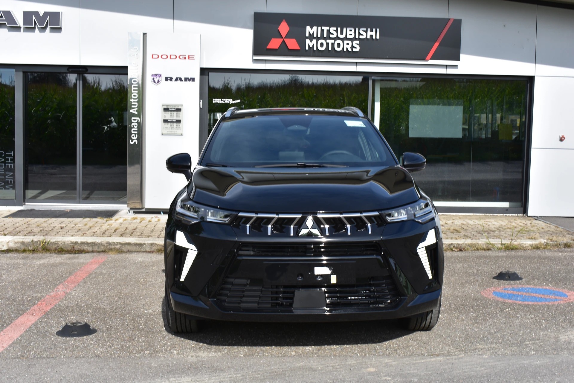 MITSUBISHI ASX 1.6 HEV Invite-image-0
