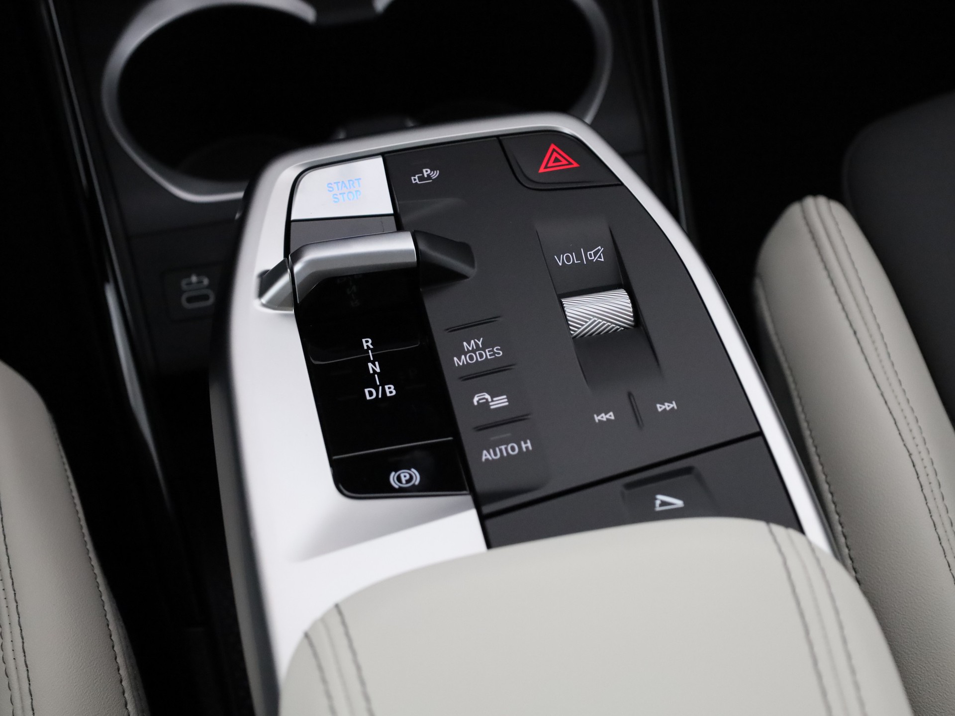 BMW iX1 xDrive 30 M Sport Pro-image-17