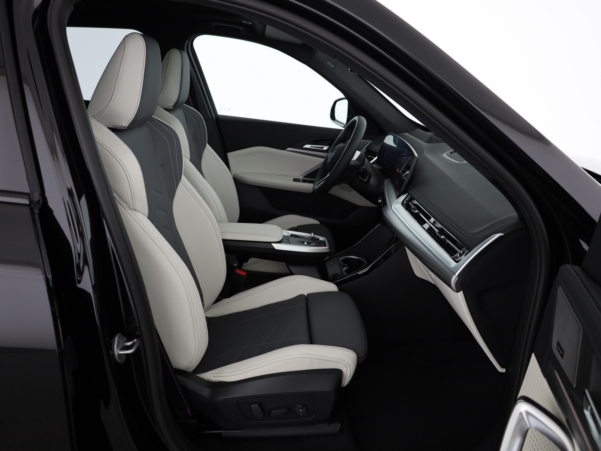 BMW iX1 xDrive 30 M Sport Pro-image-13