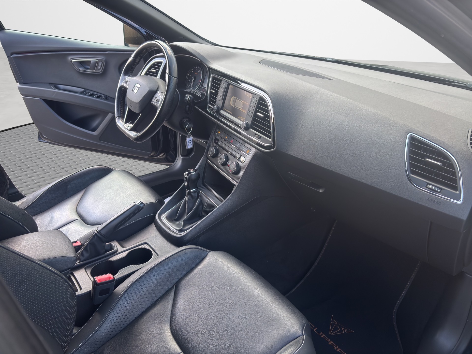 SEAT Leon ST 2.0 TSI Cupra 290-image-13