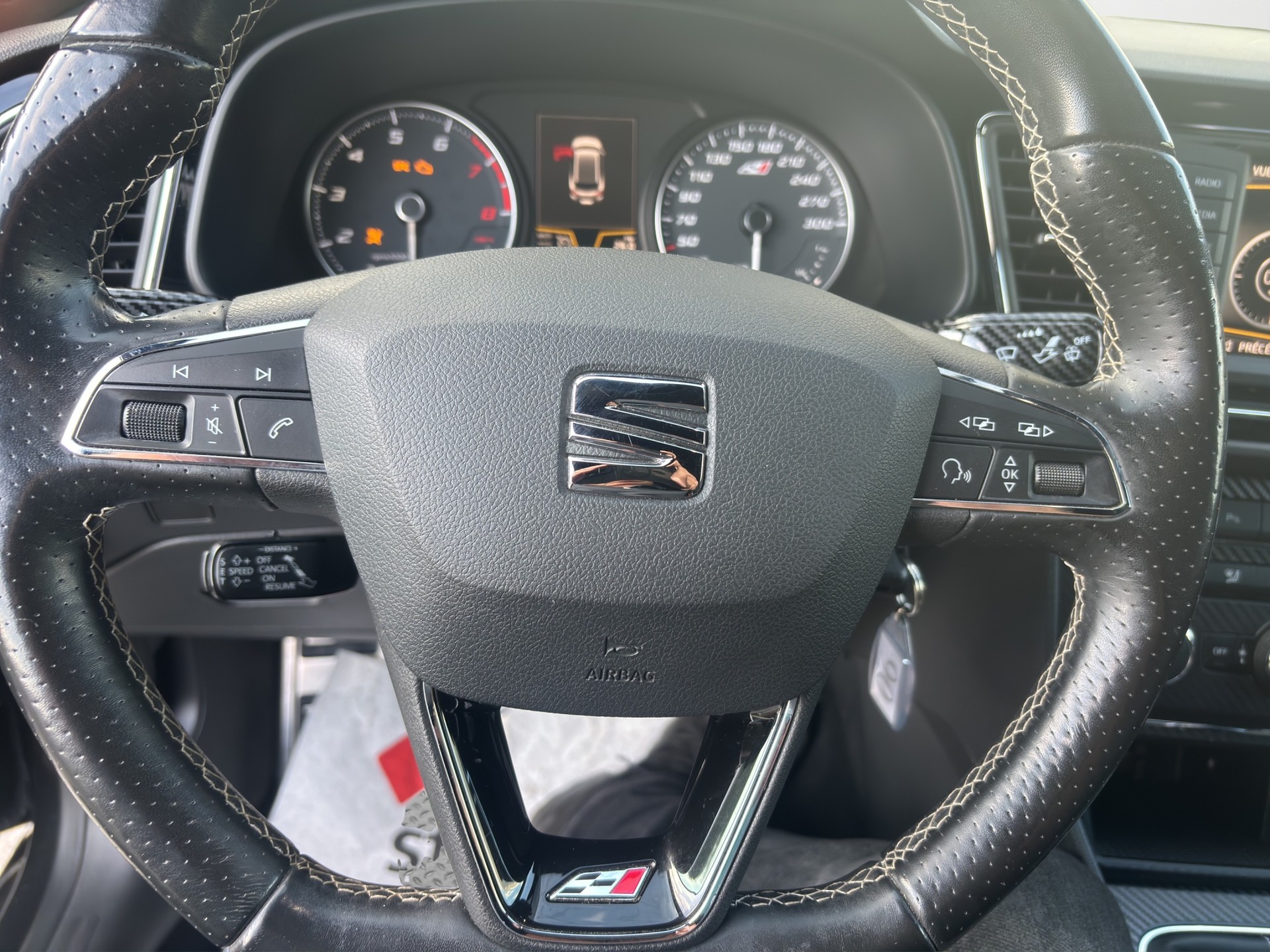 SEAT Leon ST 2.0 TSI Cupra 290-image-9