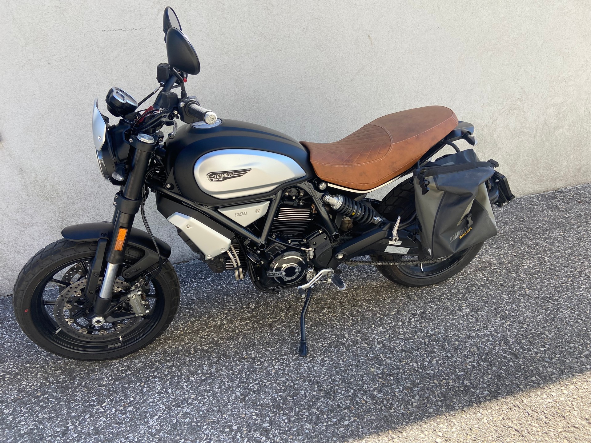 DUCATI Scrambler 1100 Dark Pro-image-1
