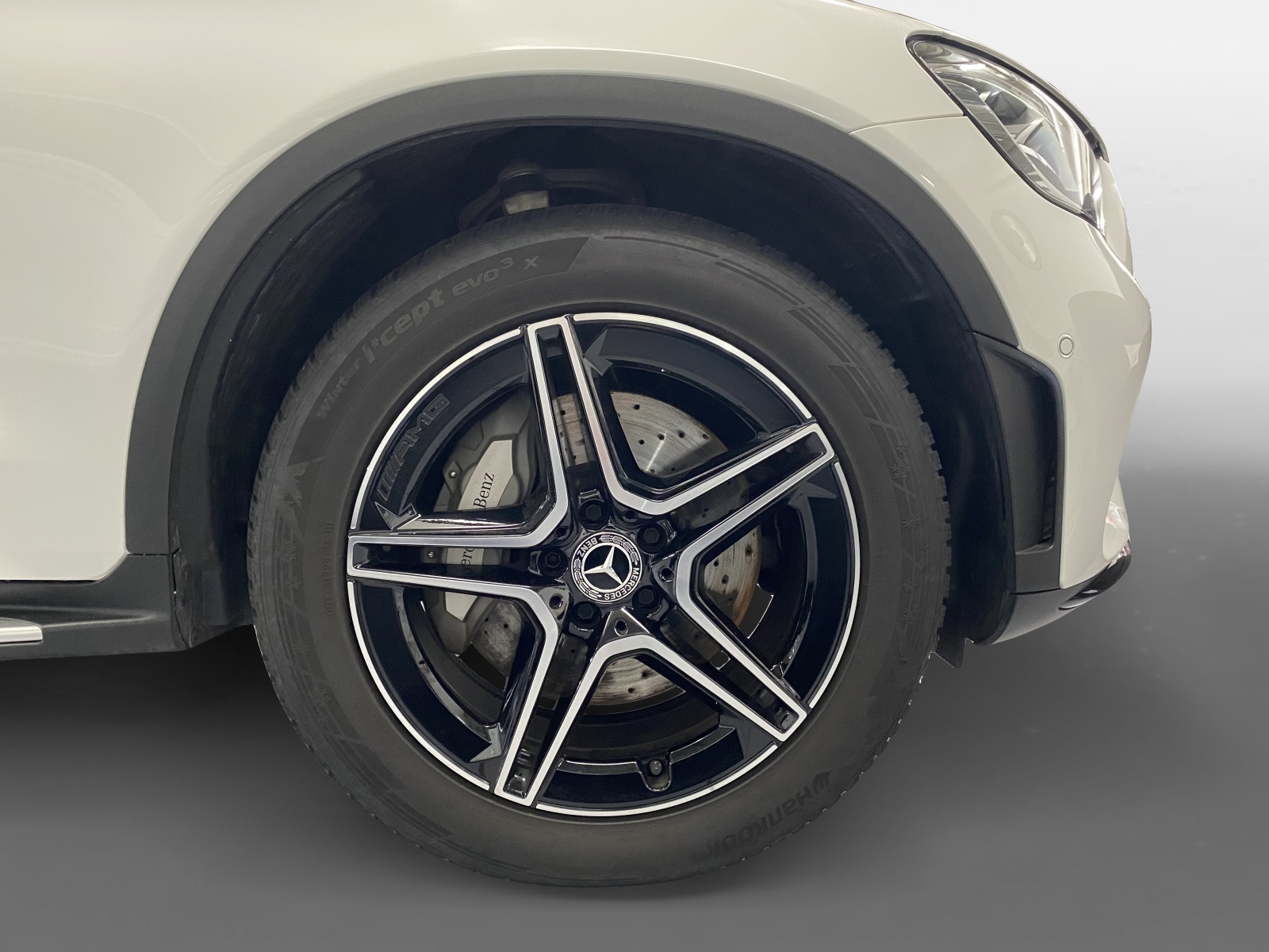 MERCEDES-BENZ GLC 220 d AMG Line 4MATIC-image-4