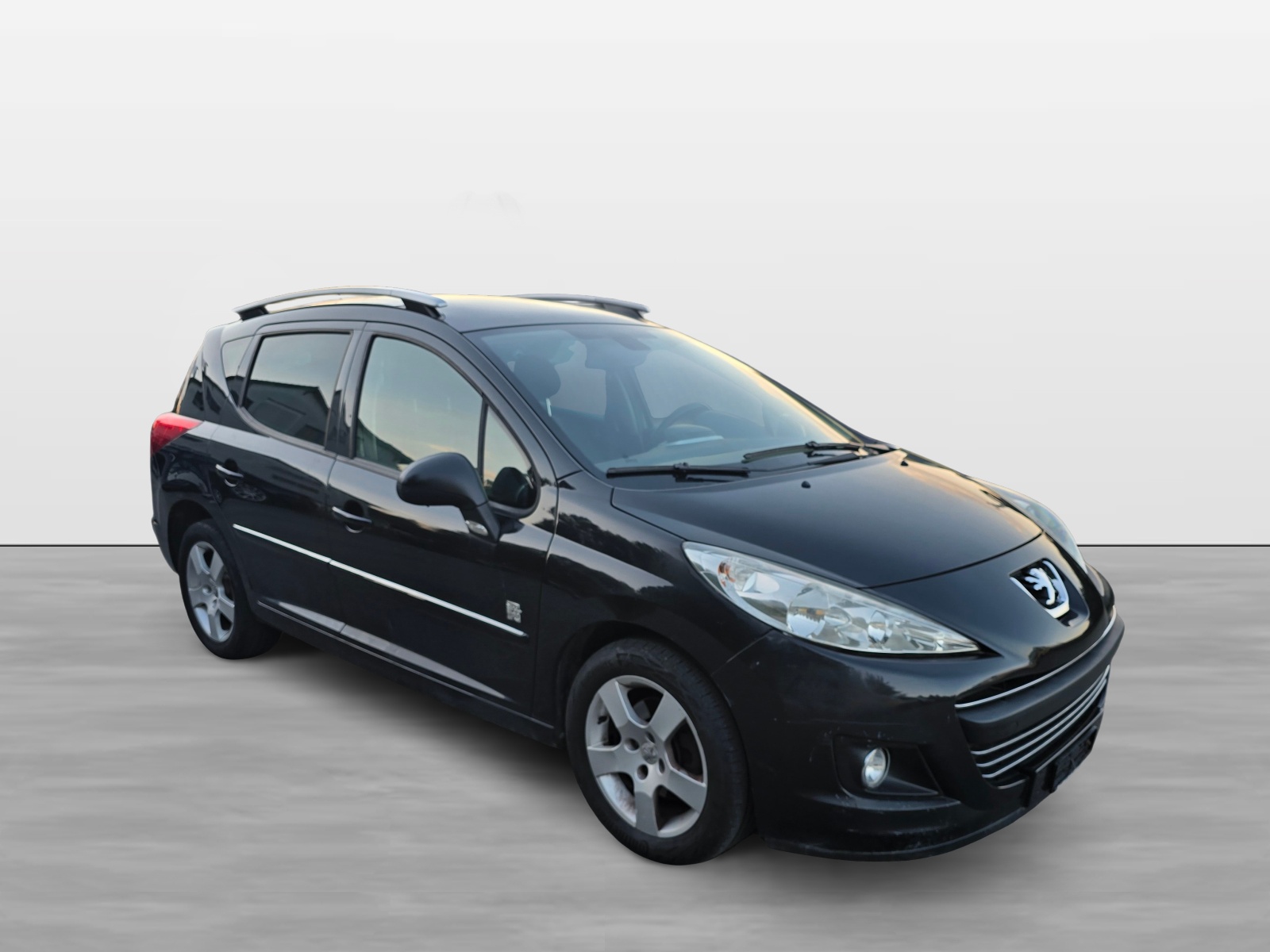 PEUGEOT 207 SW 1.6 16V Sport Automatic-image-1