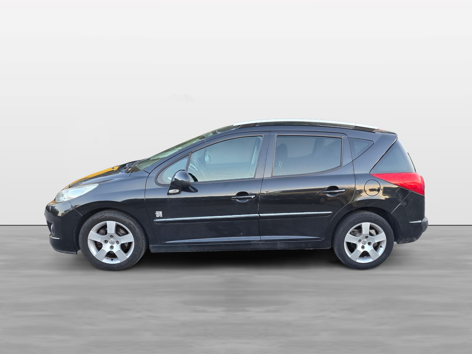 PEUGEOT 207 SW 1.6 16V Sport Automatic-image-4