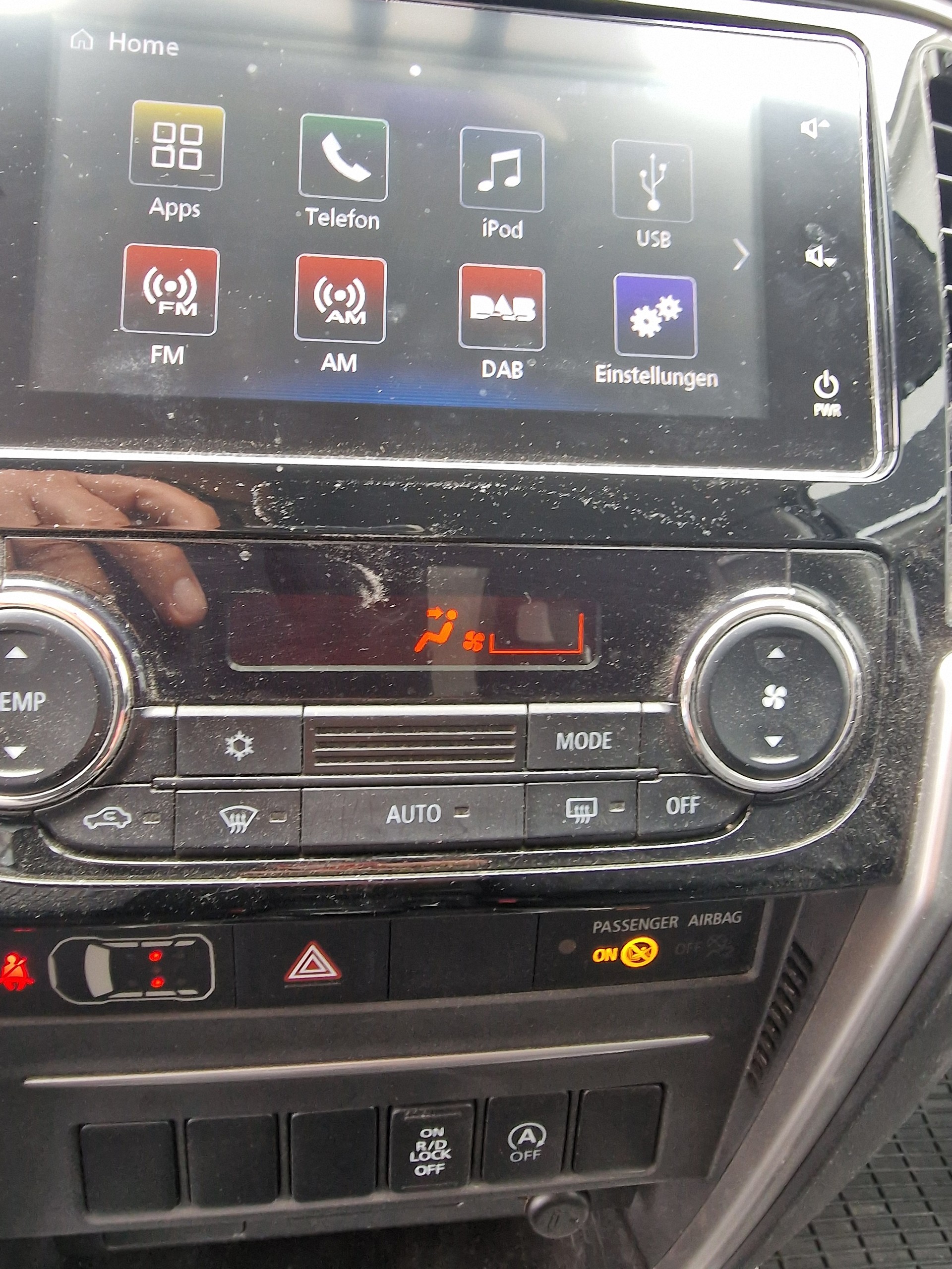 MITSUBISHI L 200 2.2 Style Club Cab-image-11