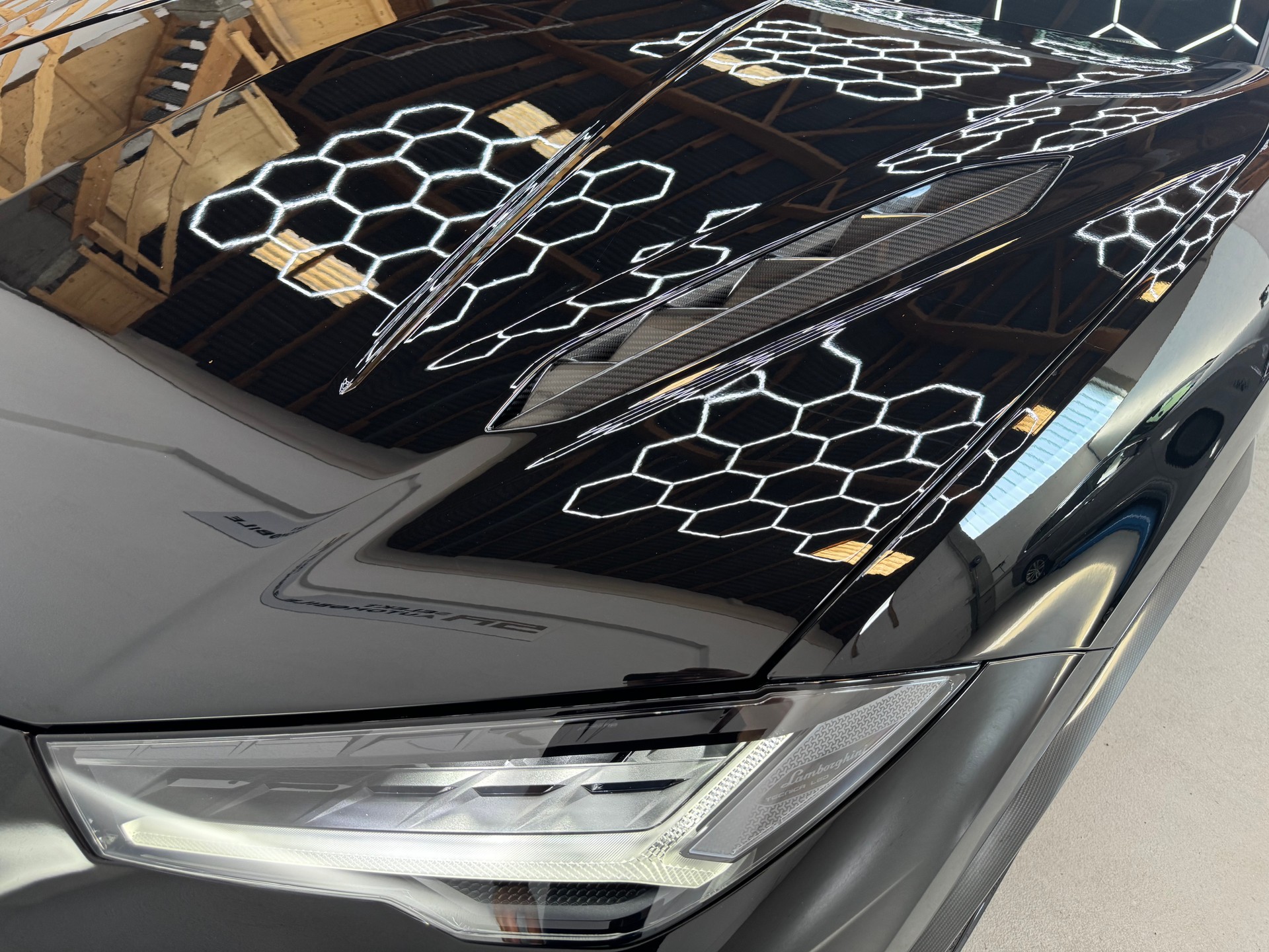 LAMBORGHINI Urus Performante | CH-Fahrzeug | Allblack-image-7