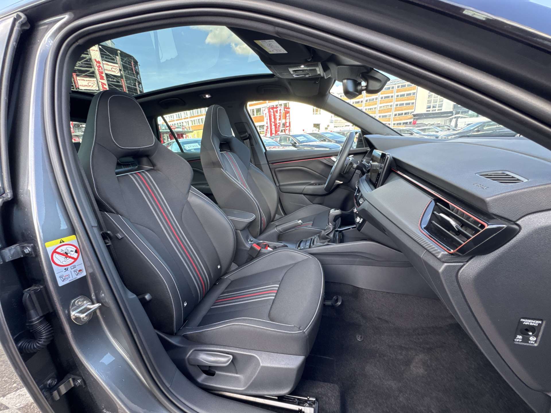 SKODA Kamiq 1.5 TSI Monte Carlo DSG-Automat-image-12