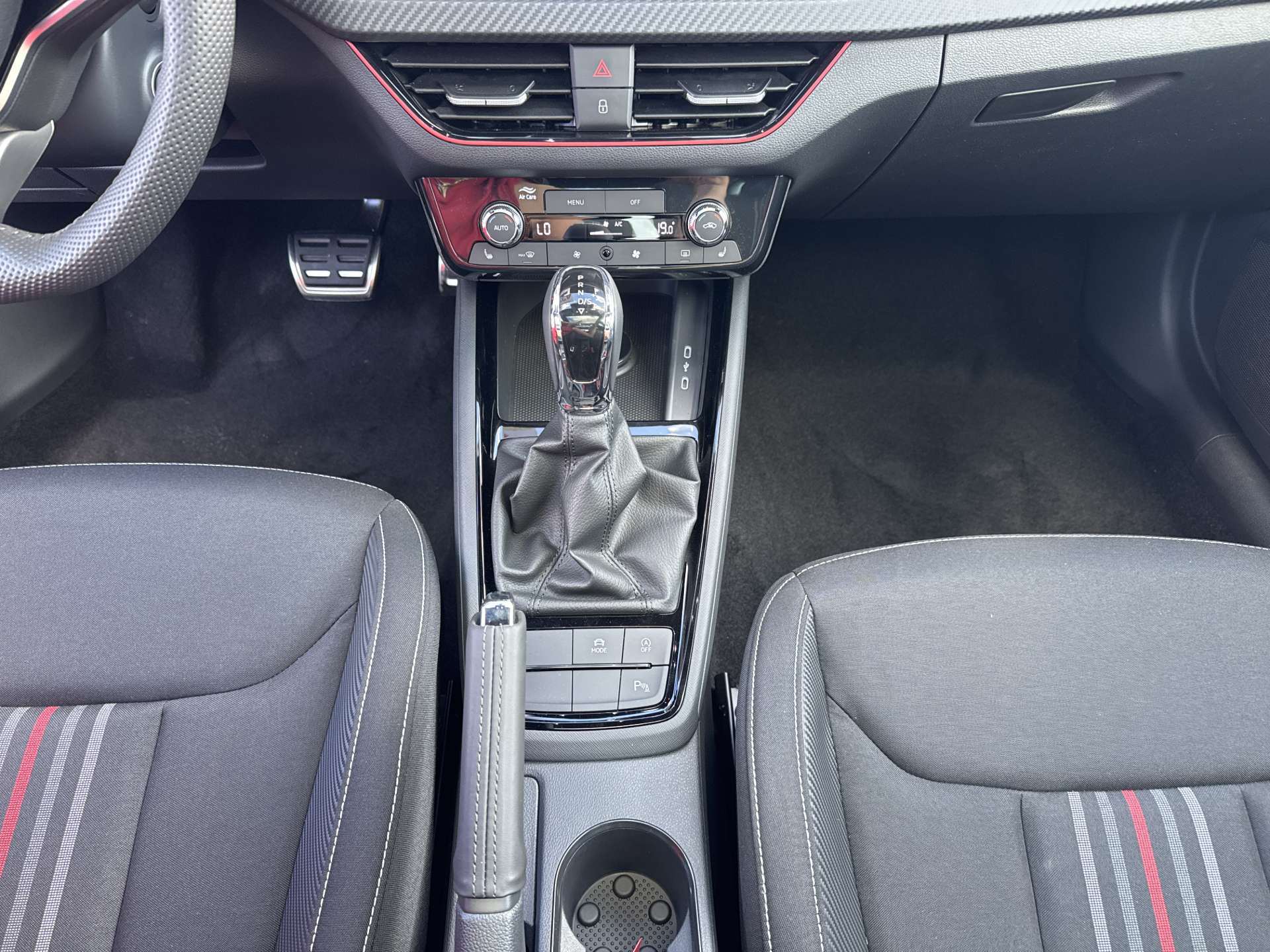 SKODA Kamiq 1.5 TSI Monte Carlo DSG-Automat-image-11